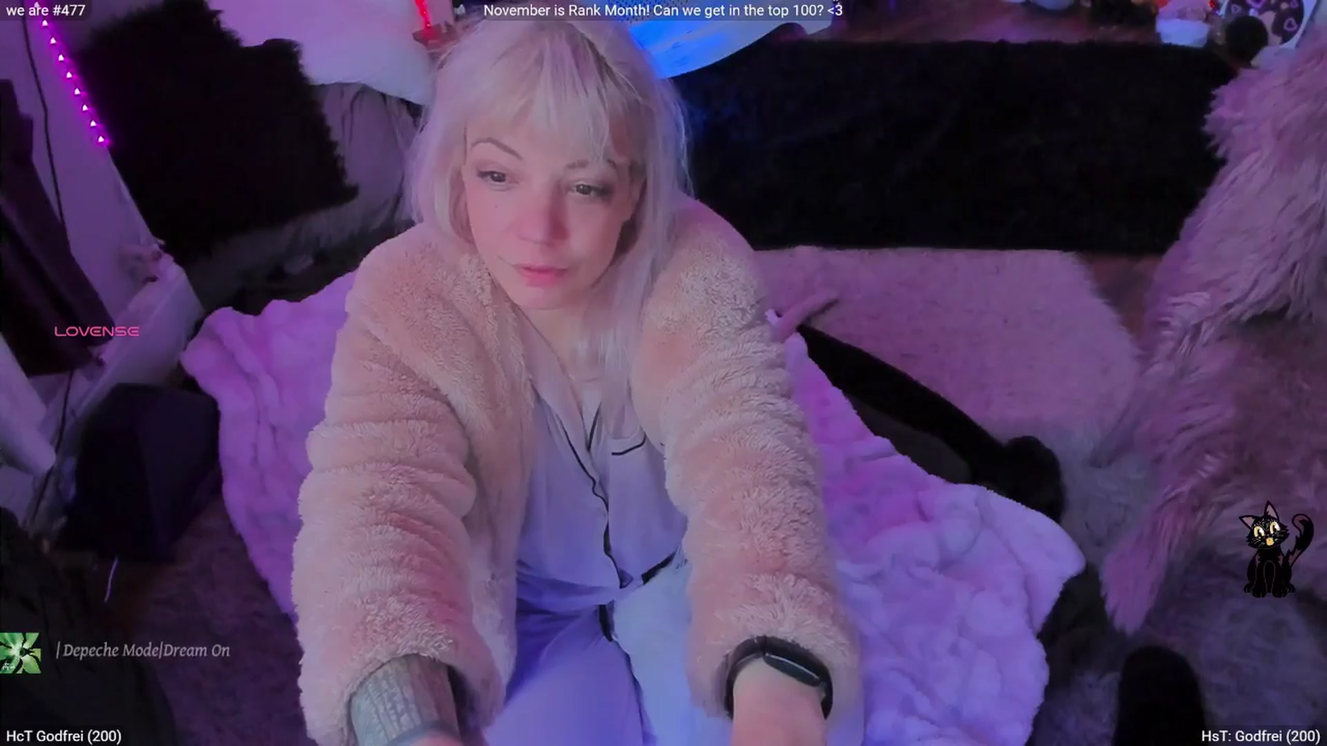 Gallery image thumbnail from LunaWolfie's myfreecams stream on, 11/27/2025, 13:51 image 13 of 20