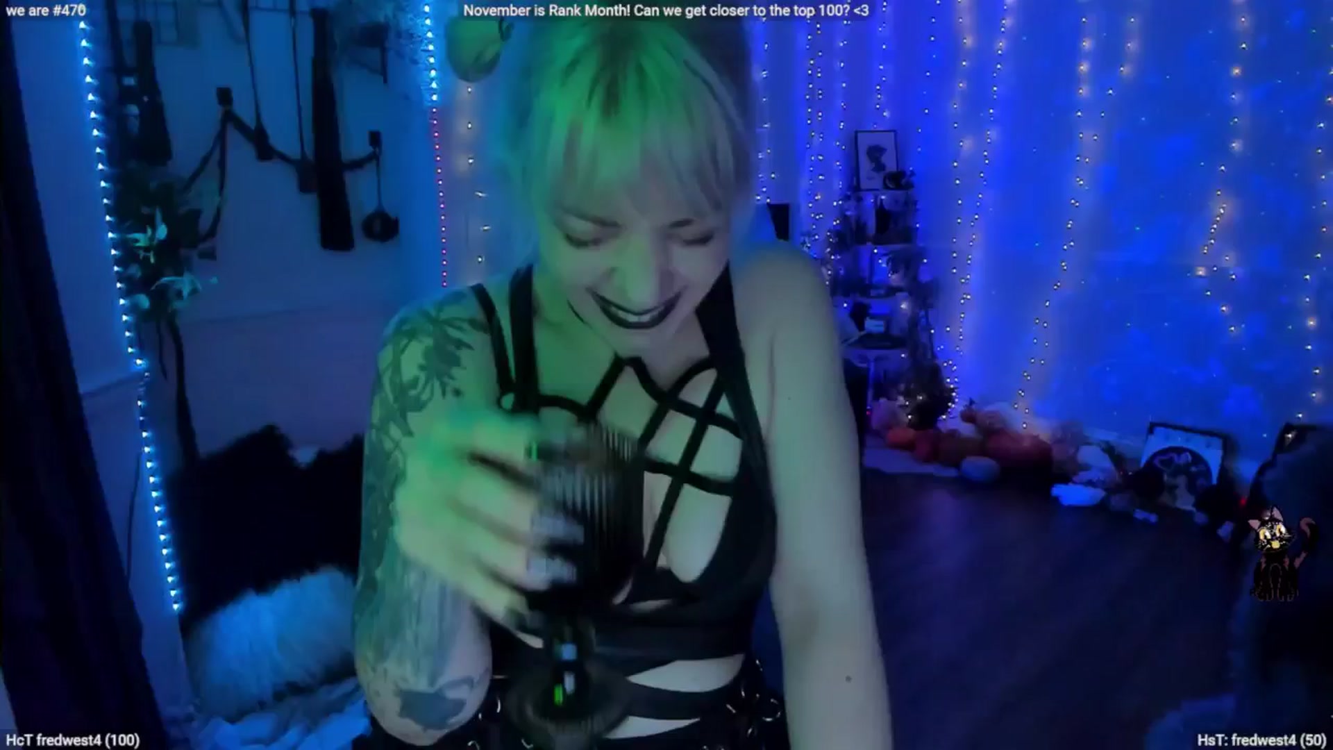 Gallery image thumbnail from LunaWolfie's myfreecams stream on, 11/30/2025, 23:38 image 1 of 20