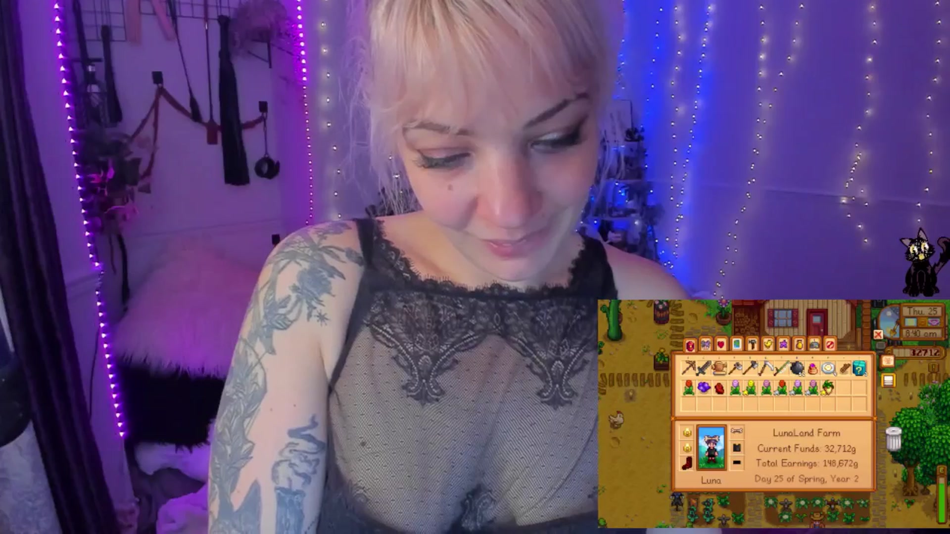 Gallery image thumbnail from LunaWolfie's myfreecams stream on, 12/02/2025, 23:31 image 5 of 20