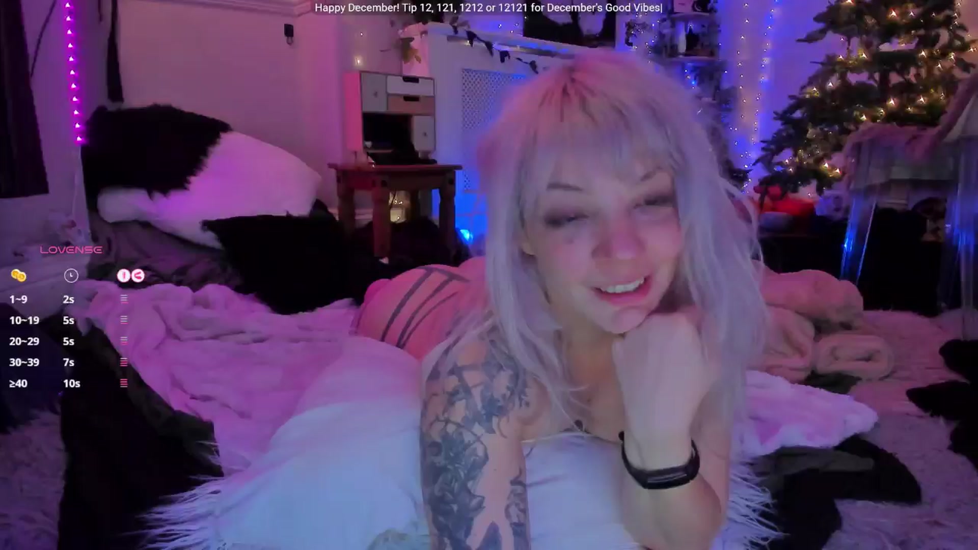 Gallery image thumbnail from LunaWolfie's myfreecams stream on, 12/05/2025, 19:18 image 8 of 20