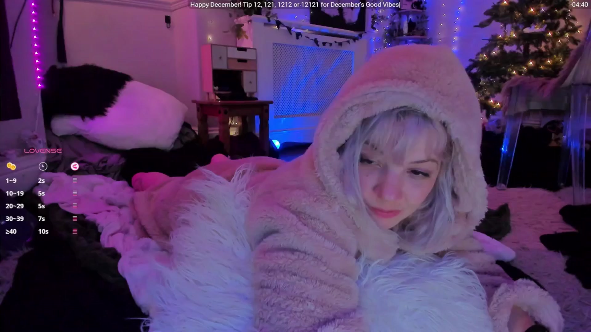 Gallery image thumbnail from LunaWolfie's myfreecams stream on, 12/05/2025, 19:18 image 19 of 20