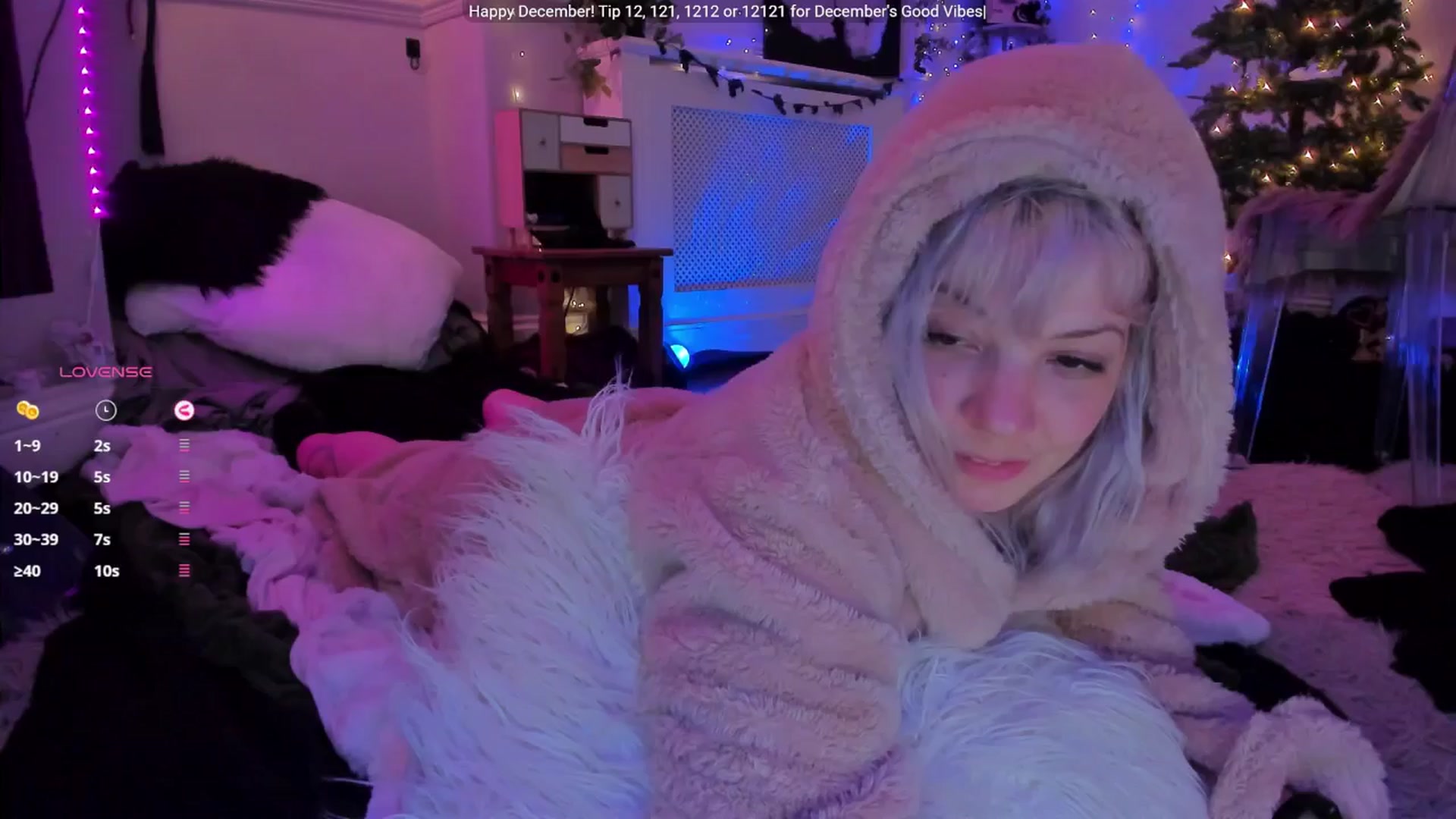 Gallery image thumbnail from LunaWolfie's myfreecams stream on, 12/05/2025, 19:18 image 18 of 20