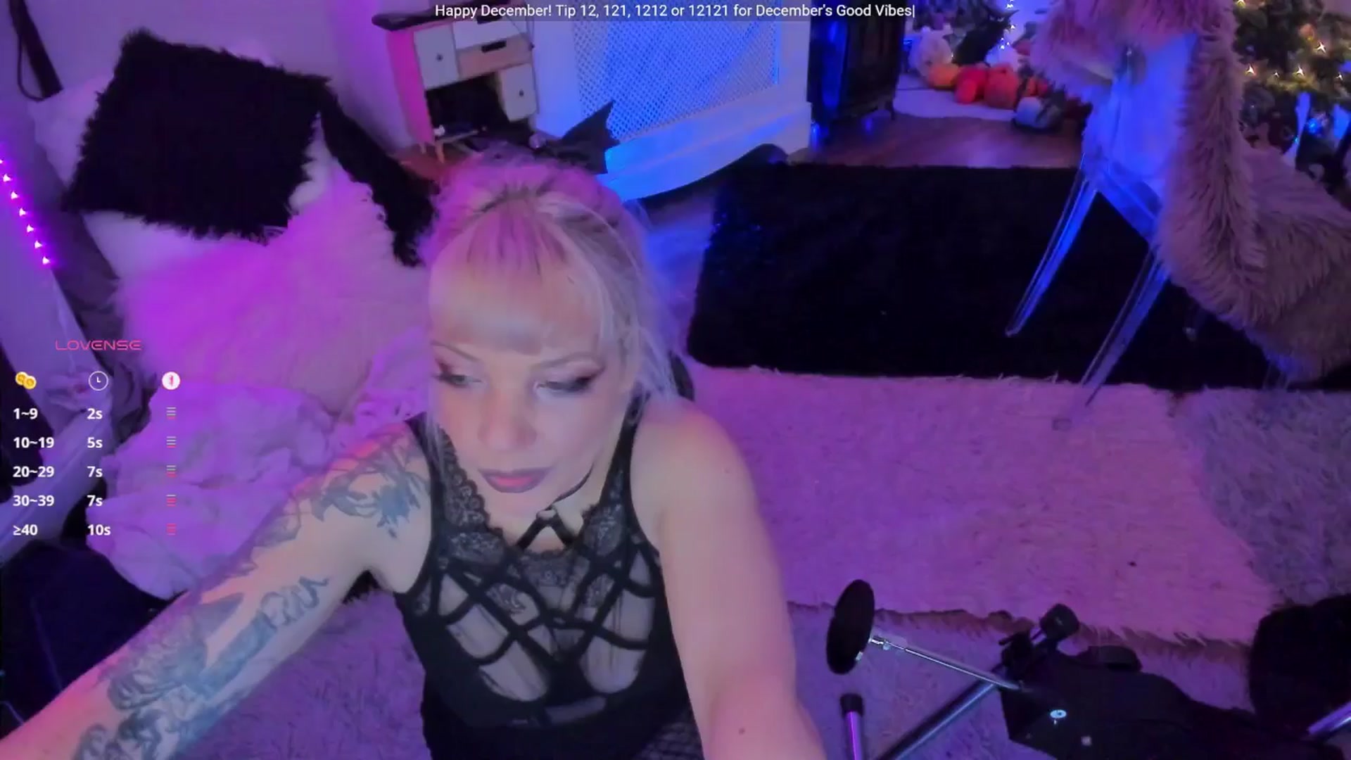 Gallery image thumbnail from LunaWolfie's myfreecams stream on, 12/06/2025, 21:08 image 16 of 20
