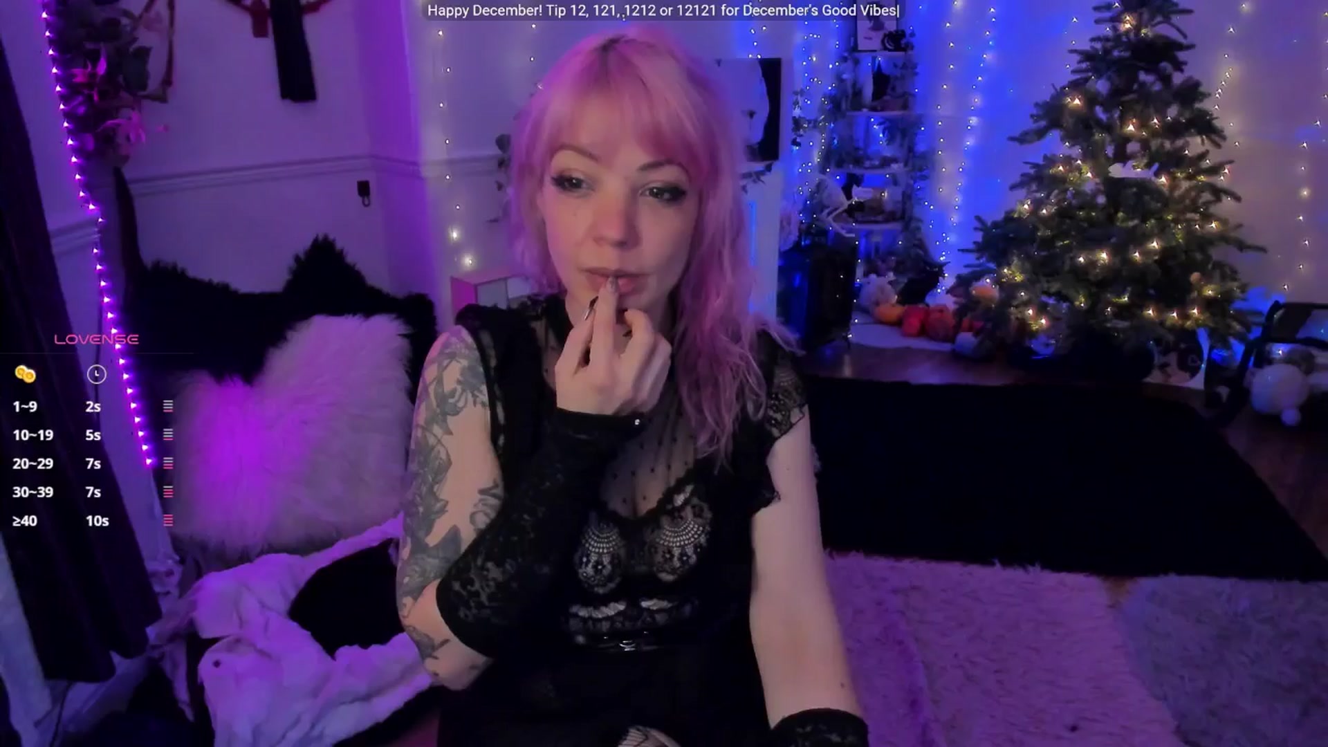 Gallery image thumbnail from LunaWolfie's myfreecams stream on, 12/09/2025, 20:45 image 4 of 20