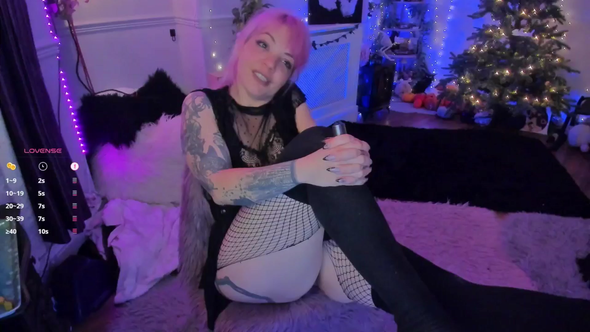 Gallery image thumbnail from LunaWolfie's myfreecams stream on, 12/10/2025, 01:55 image 13 of 20