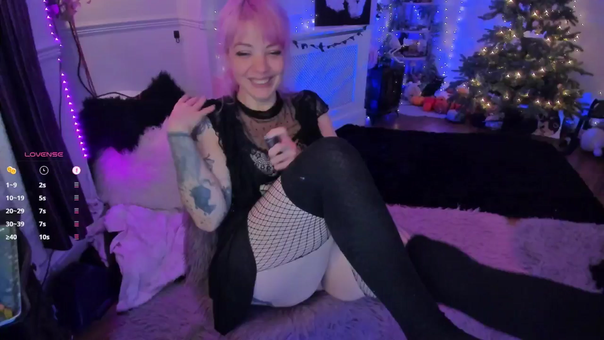 Gallery image thumbnail from LunaWolfie's myfreecams stream on, 12/10/2025, 01:55 image 11 of 20