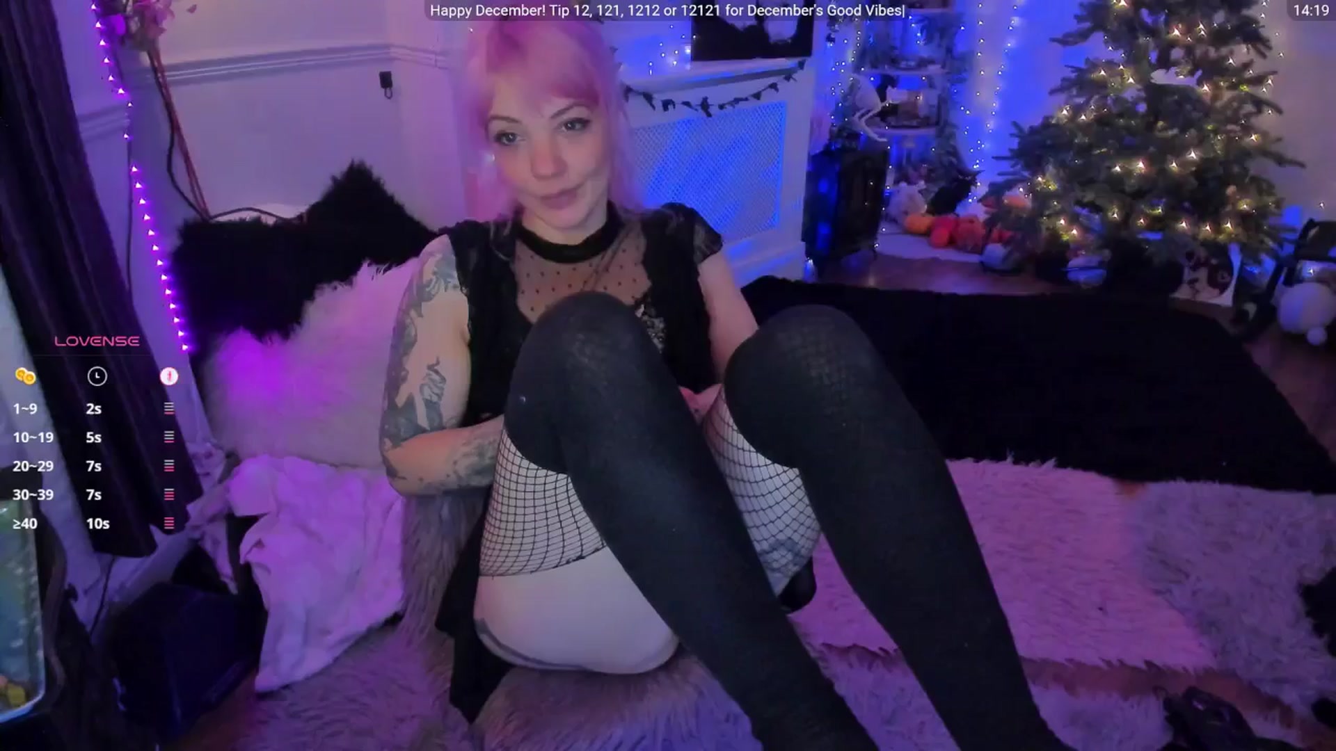 Gallery image thumbnail from LunaWolfie's myfreecams stream on, 12/10/2025, 01:55 image 15 of 20