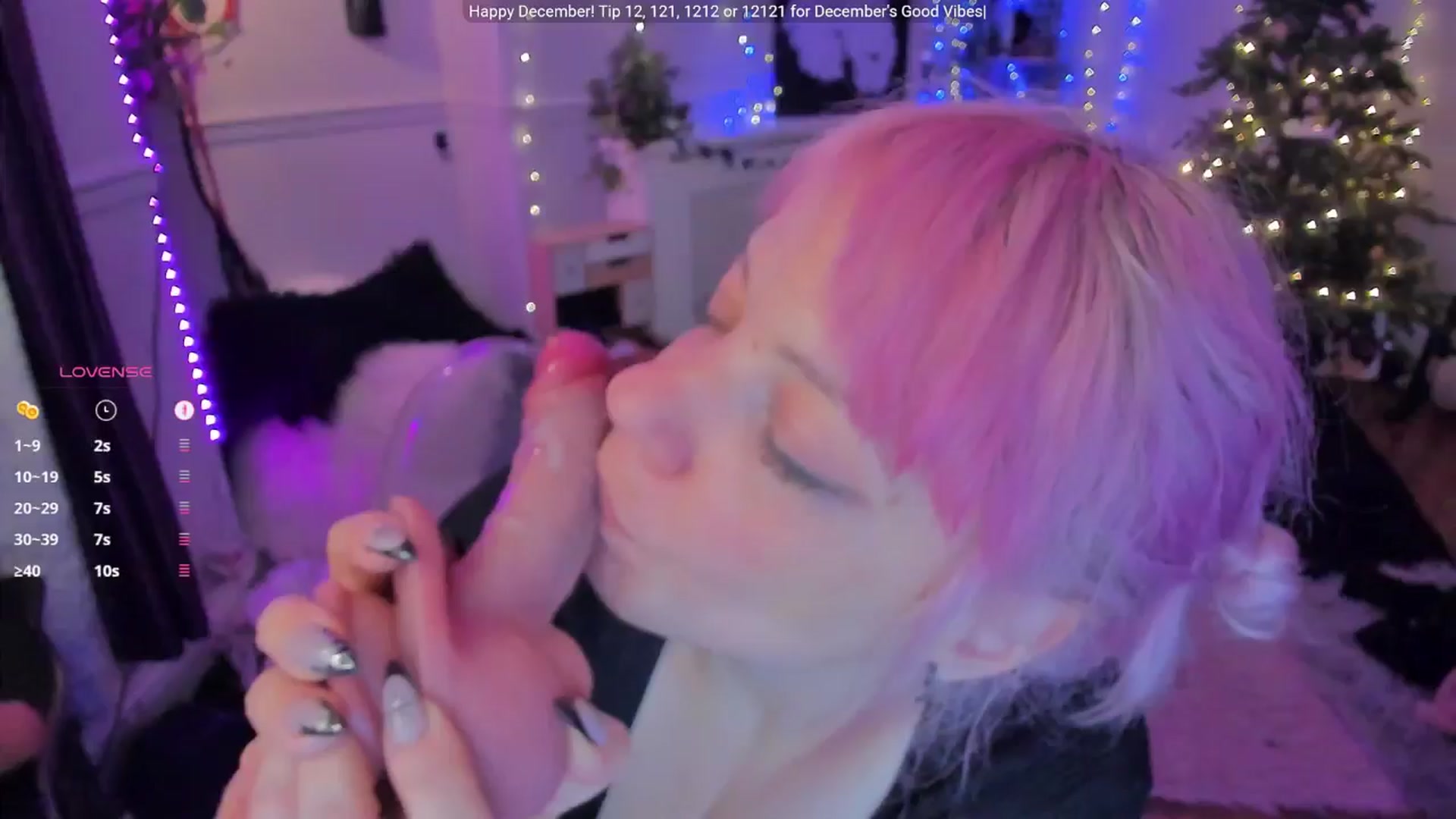 Gallery image thumbnail from LunaWolfie's myfreecams stream on, 12/12/2025, 01:05 image 7 of 20