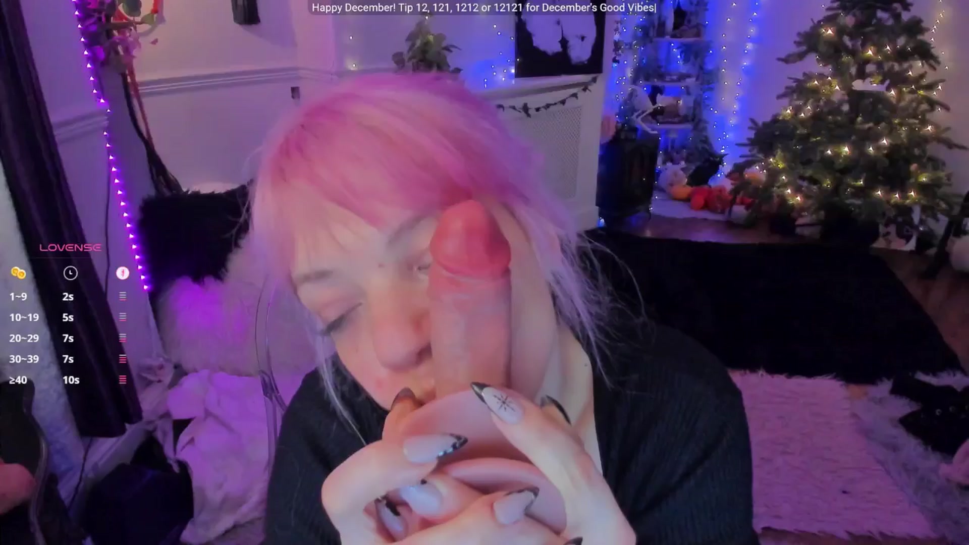 Gallery image thumbnail from LunaWolfie's myfreecams stream on, 12/12/2025, 01:05 image 9 of 20