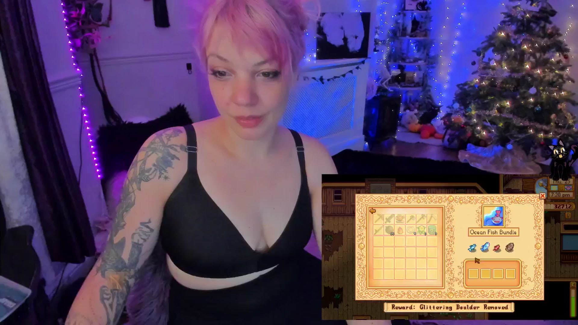 Gallery image thumbnail from LunaWolfie's myfreecams stream on, 12/12/2025, 19:48 image 8 of 20