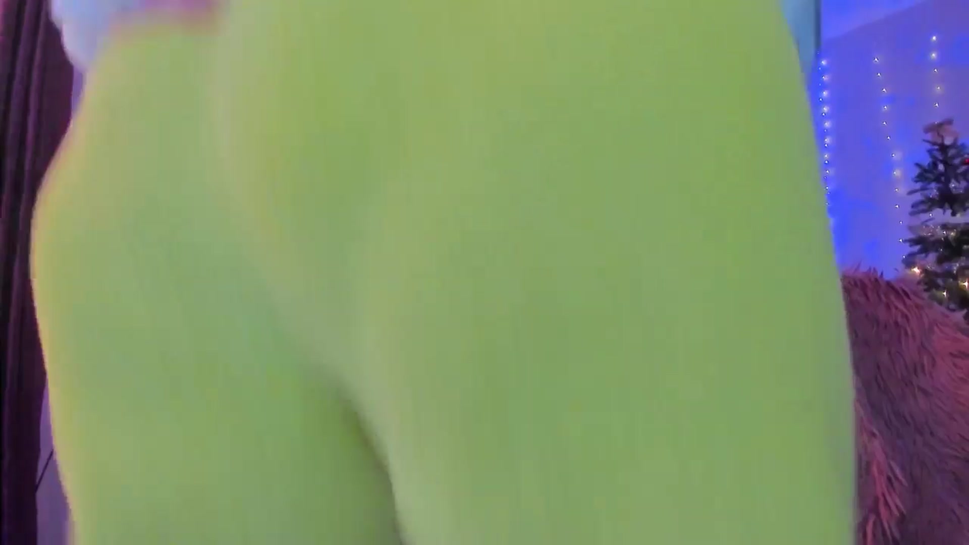 Gallery image thumbnail from LunaWolfie's myfreecams stream on, 12/13/2025, 17:08 image 5 of 20
