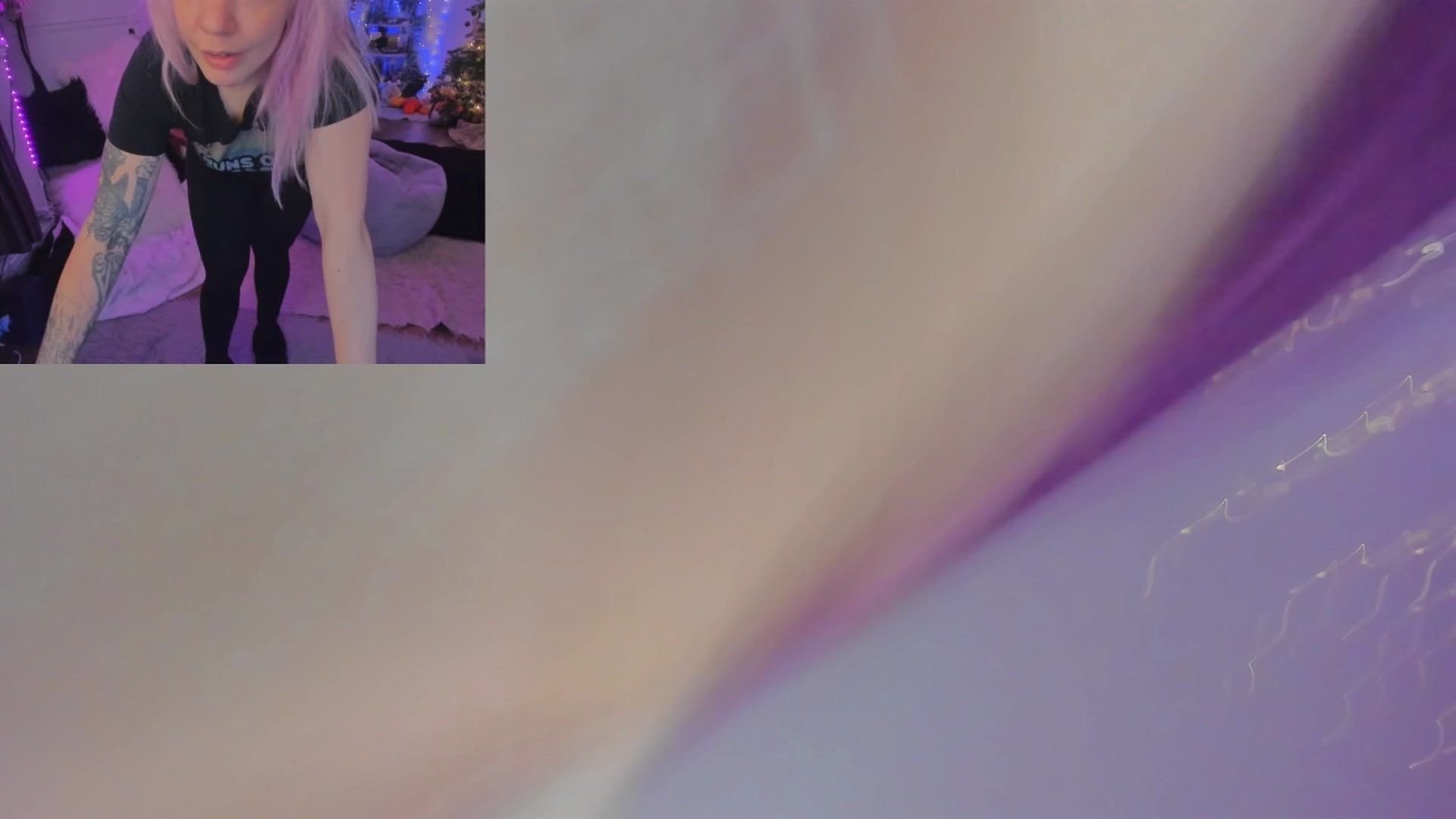 Gallery image thumbnail from LunaWolfie's myfreecams stream on, 12/16/2025, 23:31 image 1 of 20