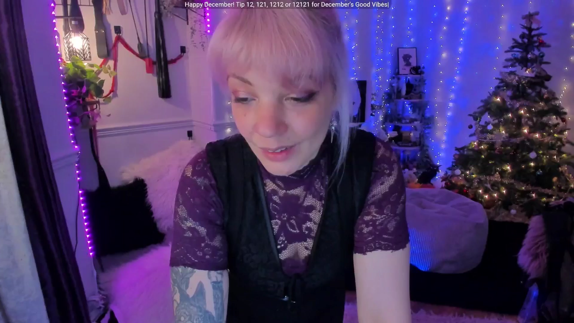 Gallery image thumbnail from LunaWolfie's myfreecams stream on, 12/18/2025, 18:26 image 19 of 20