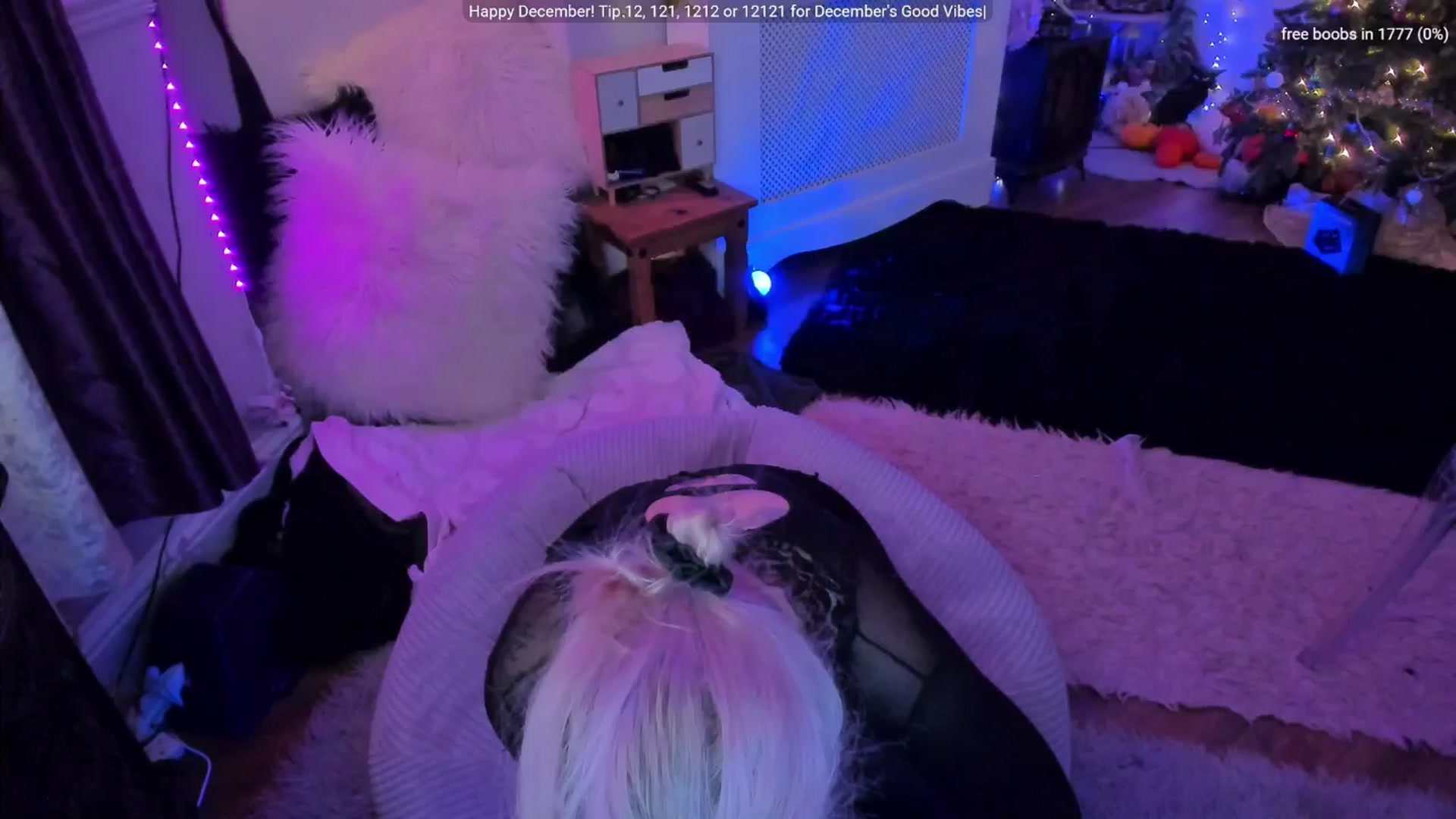 Gallery image thumbnail from LunaWolfie's myfreecams stream on, 12/19/2025, 18:26 image 3 of 20