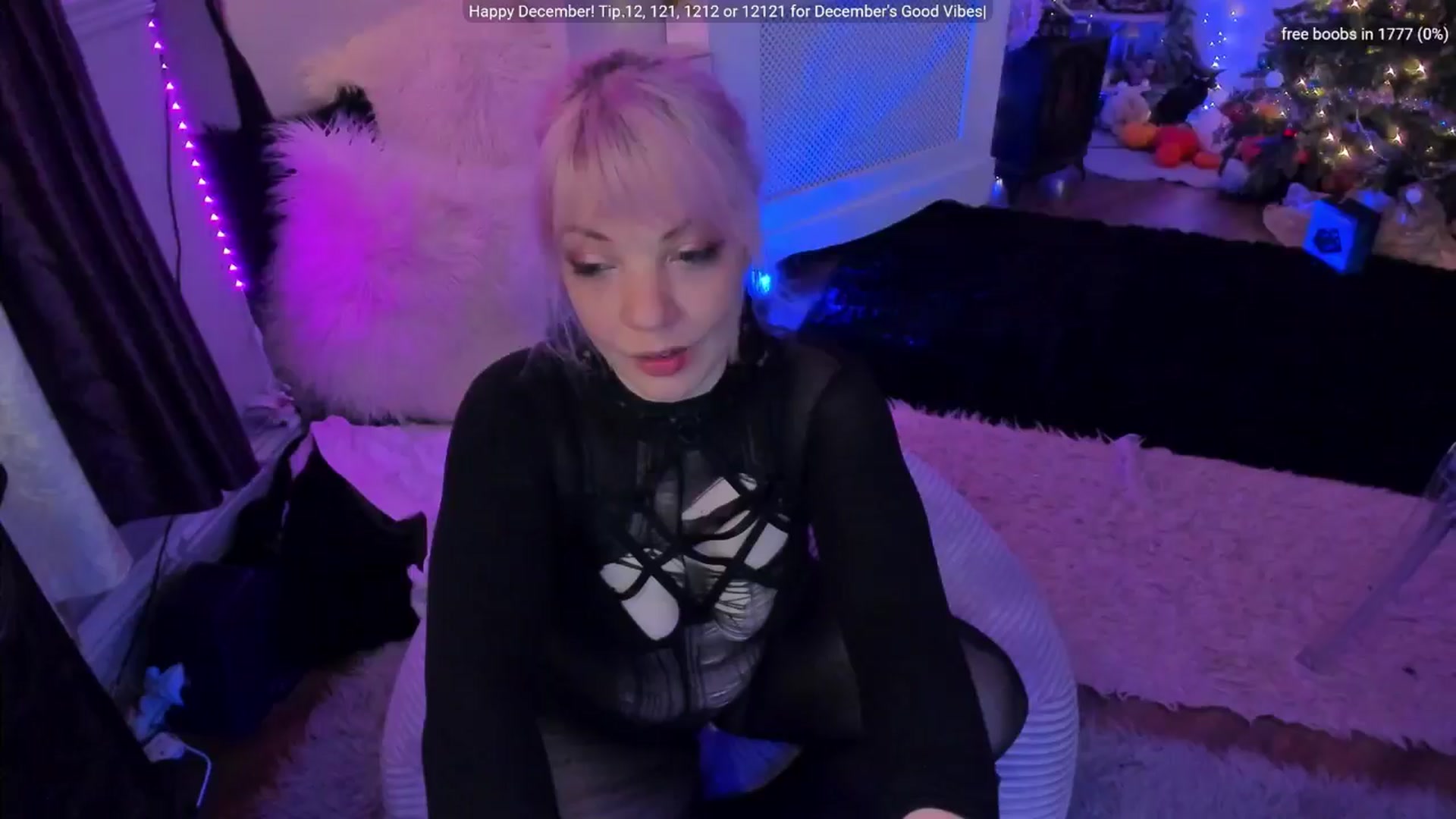 Gallery image thumbnail from LunaWolfie's myfreecams stream on, 12/19/2025, 18:26 image 1 of 20