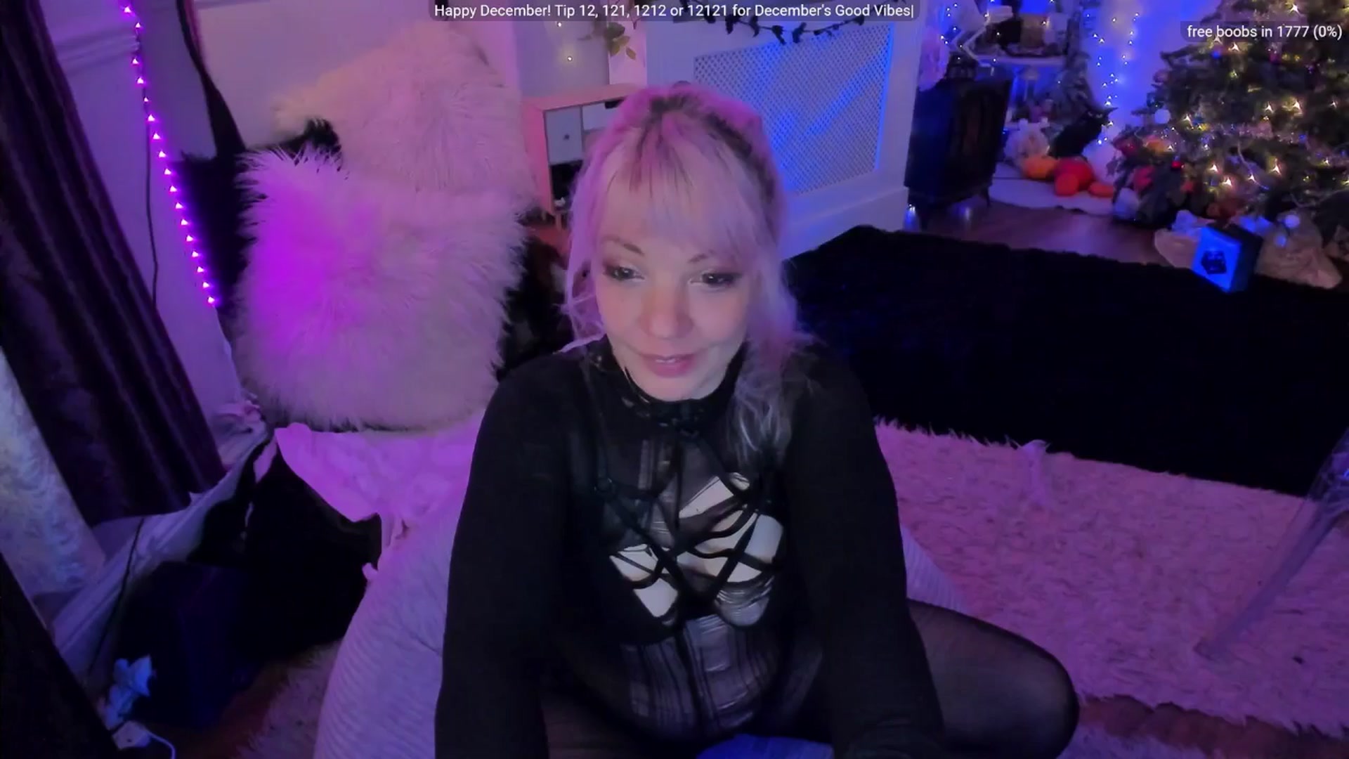 Gallery image thumbnail from LunaWolfie's myfreecams stream on, 12/19/2025, 18:26 image 8 of 20
