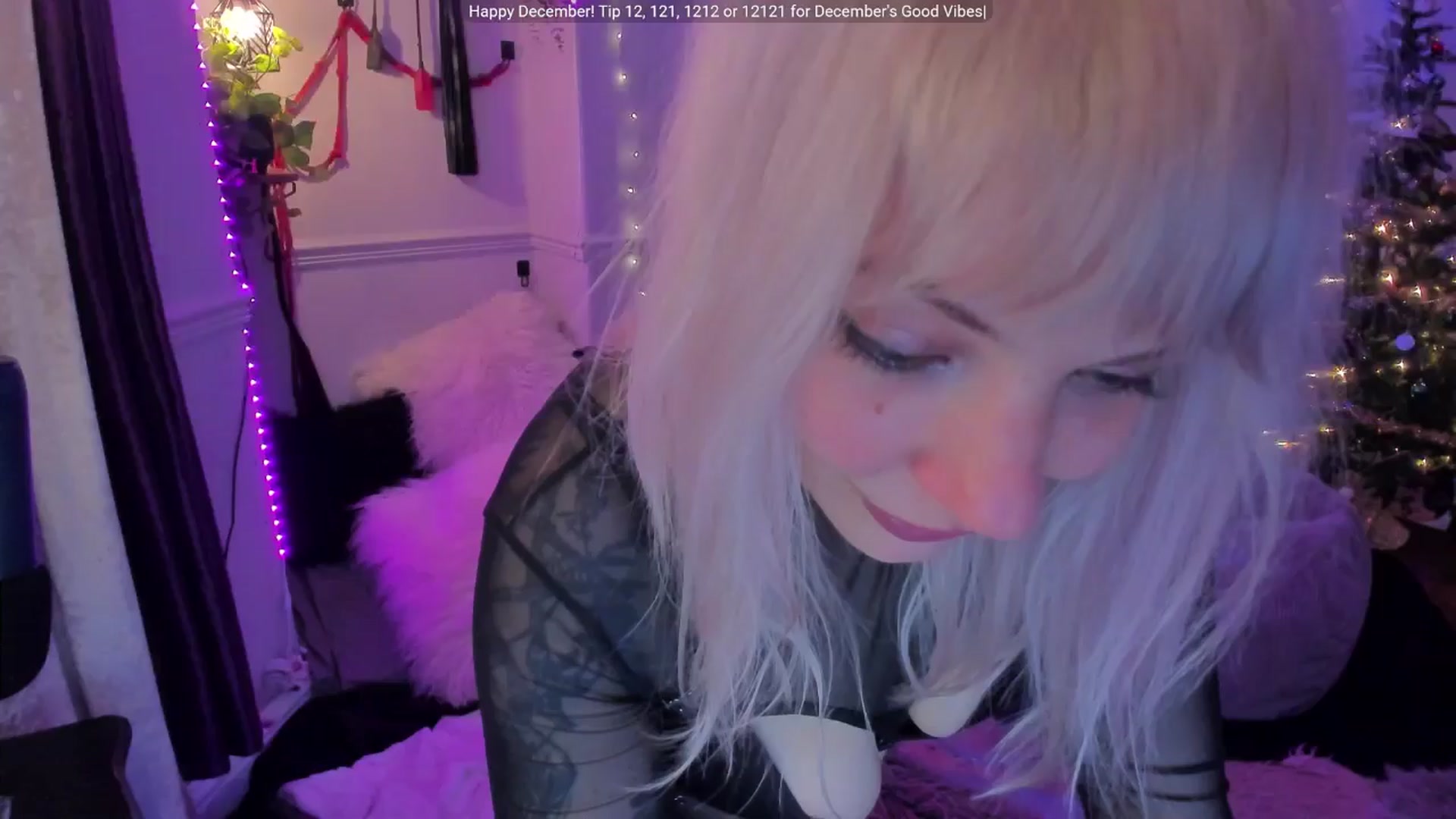 Gallery image thumbnail from LunaWolfie's myfreecams stream on, 12/23/2025, 01:08 image 3 of 20