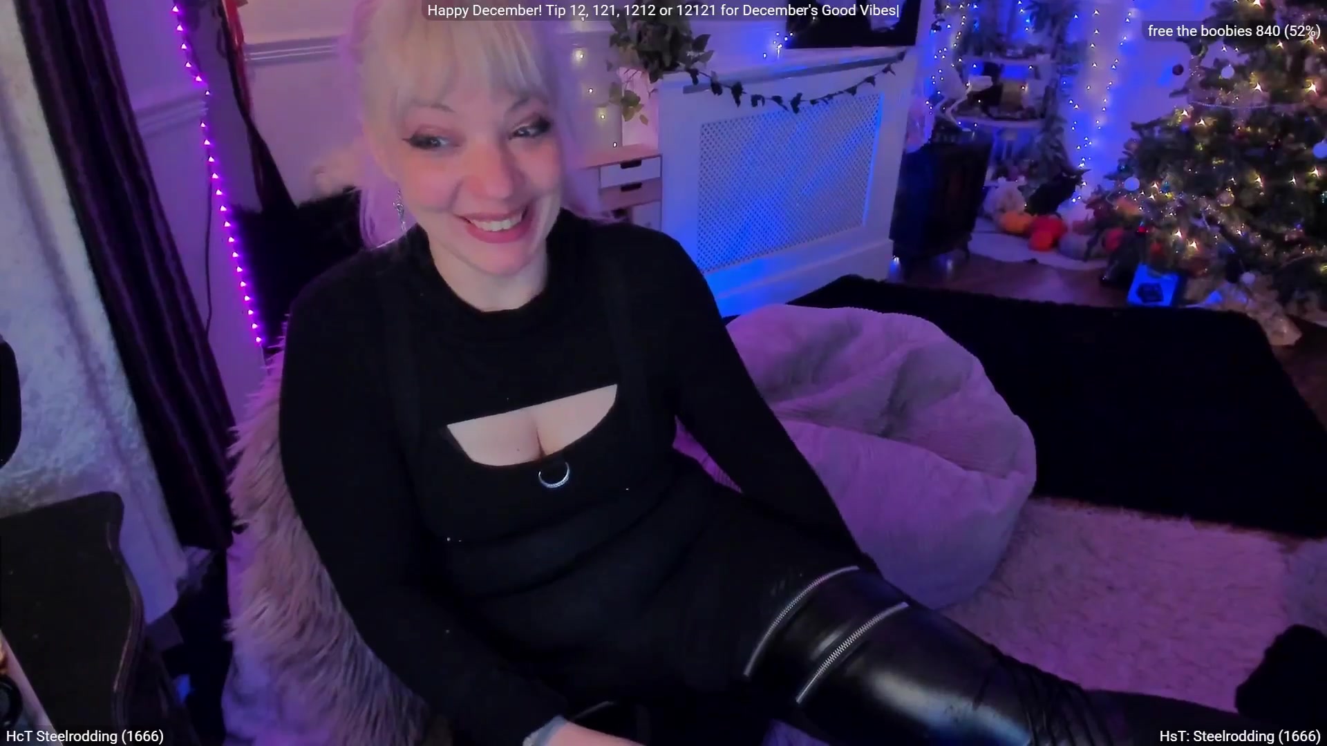 Gallery image thumbnail from LunaWolfie's myfreecams stream on, 12/23/2025, 20:06 image 17 of 20