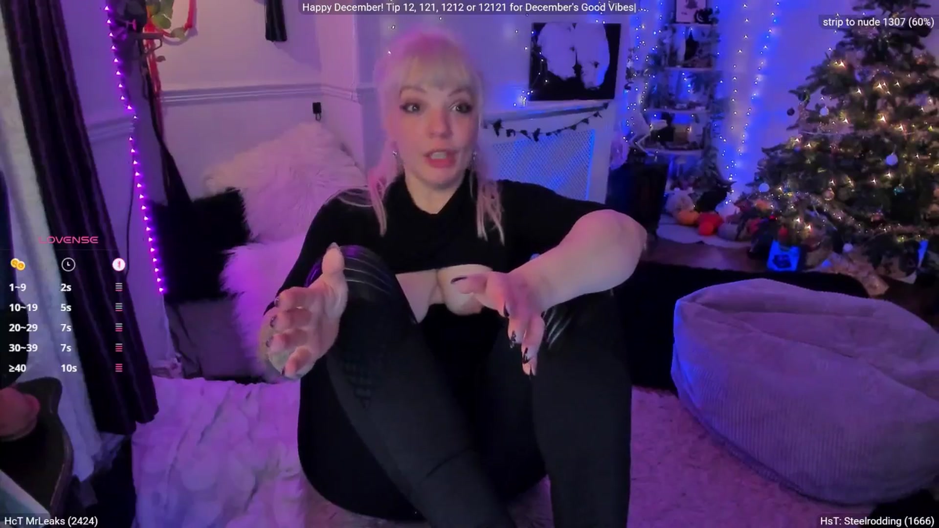 Gallery image thumbnail from LunaWolfie's myfreecams stream on, 12/24/2025, 01:07 image 7 of 20