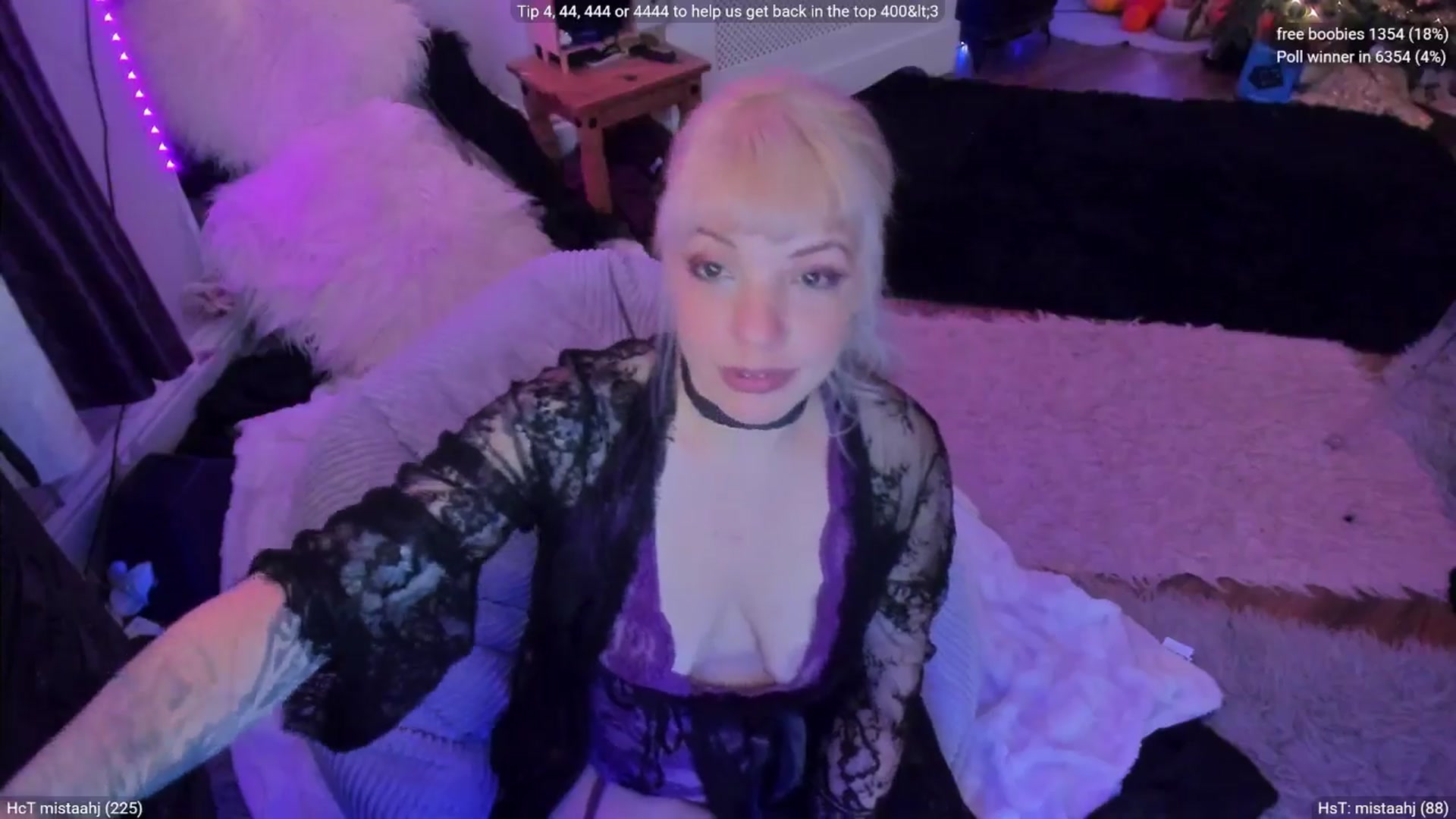 Gallery image thumbnail from LunaWolfie's myfreecams stream on, 12/30/2025, 22:23 image 20 of 20