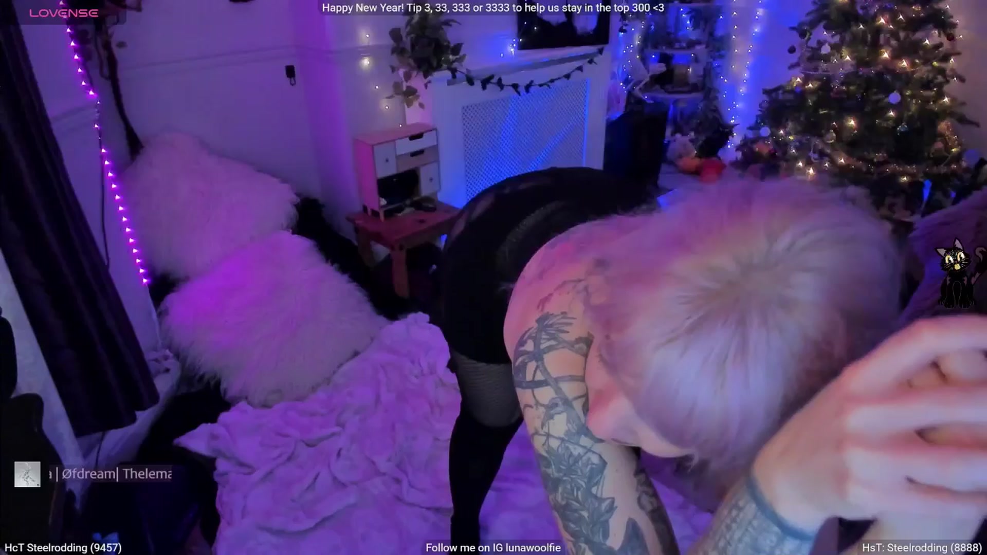 Gallery image thumbnail from LunaWolfie's myfreecams stream on, 01/02/2026, 02:22 image 10 of 20