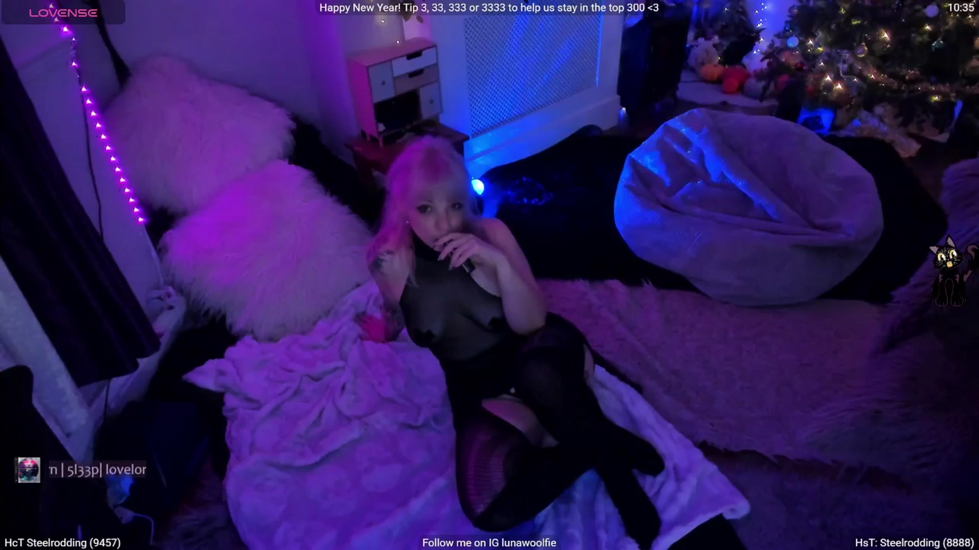 Gallery image thumbnail from LunaWolfie's myfreecams stream on, 01/02/2026, 02:22 image 16 of 20