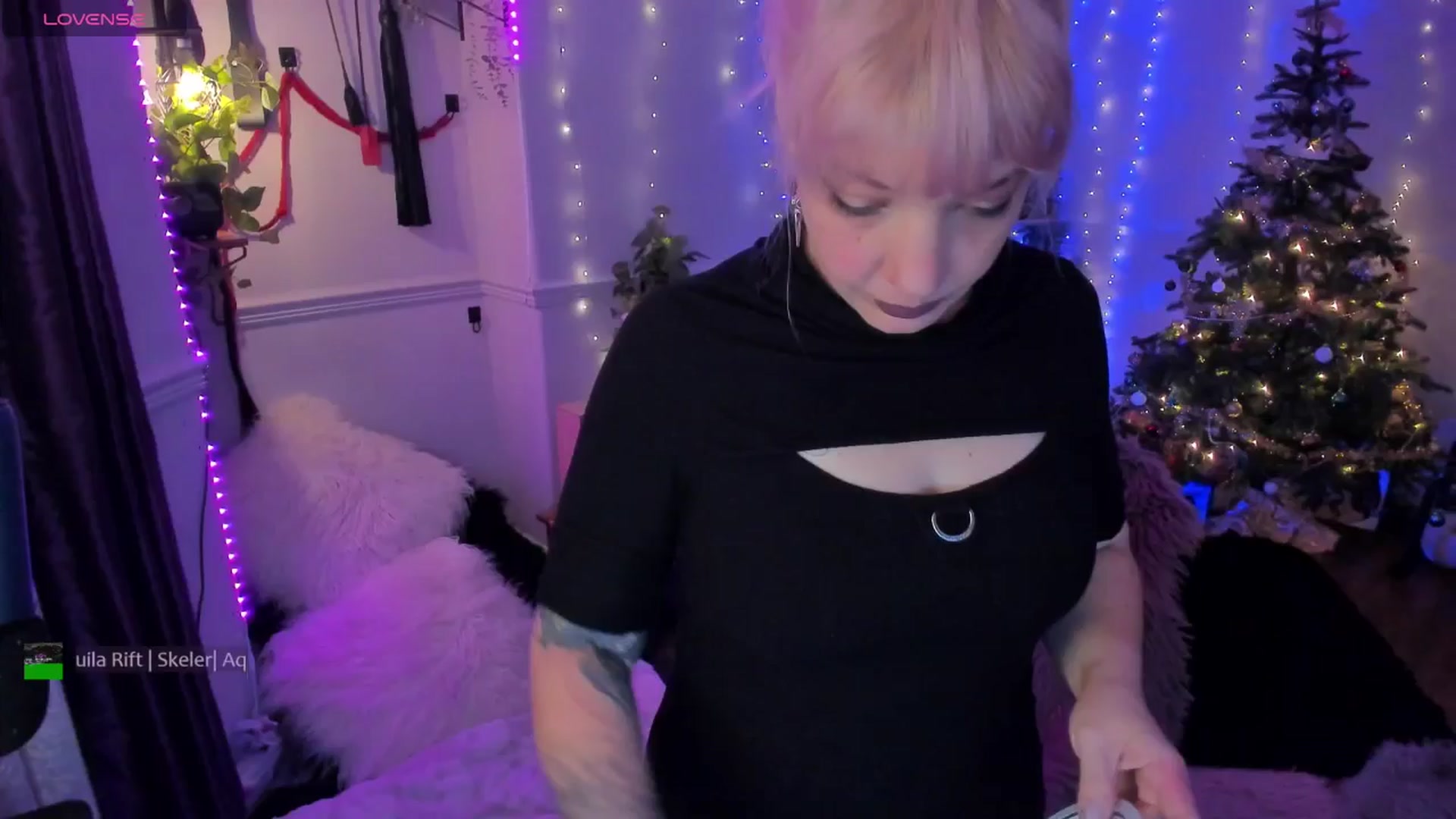 Gallery image thumbnail from LunaWolfie's myfreecams stream on, 01/02/2026, 21:06 image 14 of 20