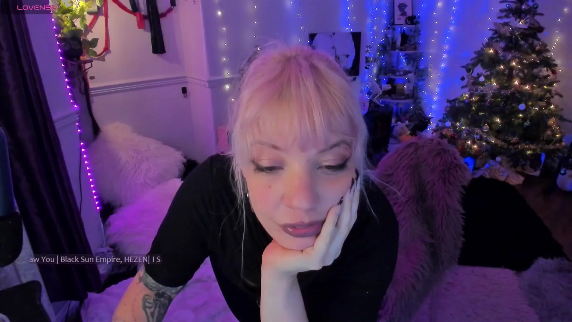 Gallery image thumbnail from LunaWolfie's myfreecams stream on, 01/02/2026, 21:06 image 18 of 20