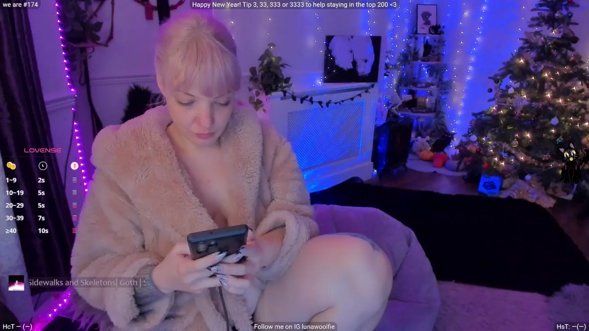 Gallery image thumbnail from LunaWolfie's myfreecams stream on, 01/03/2026, 19:20 image 4 of 20