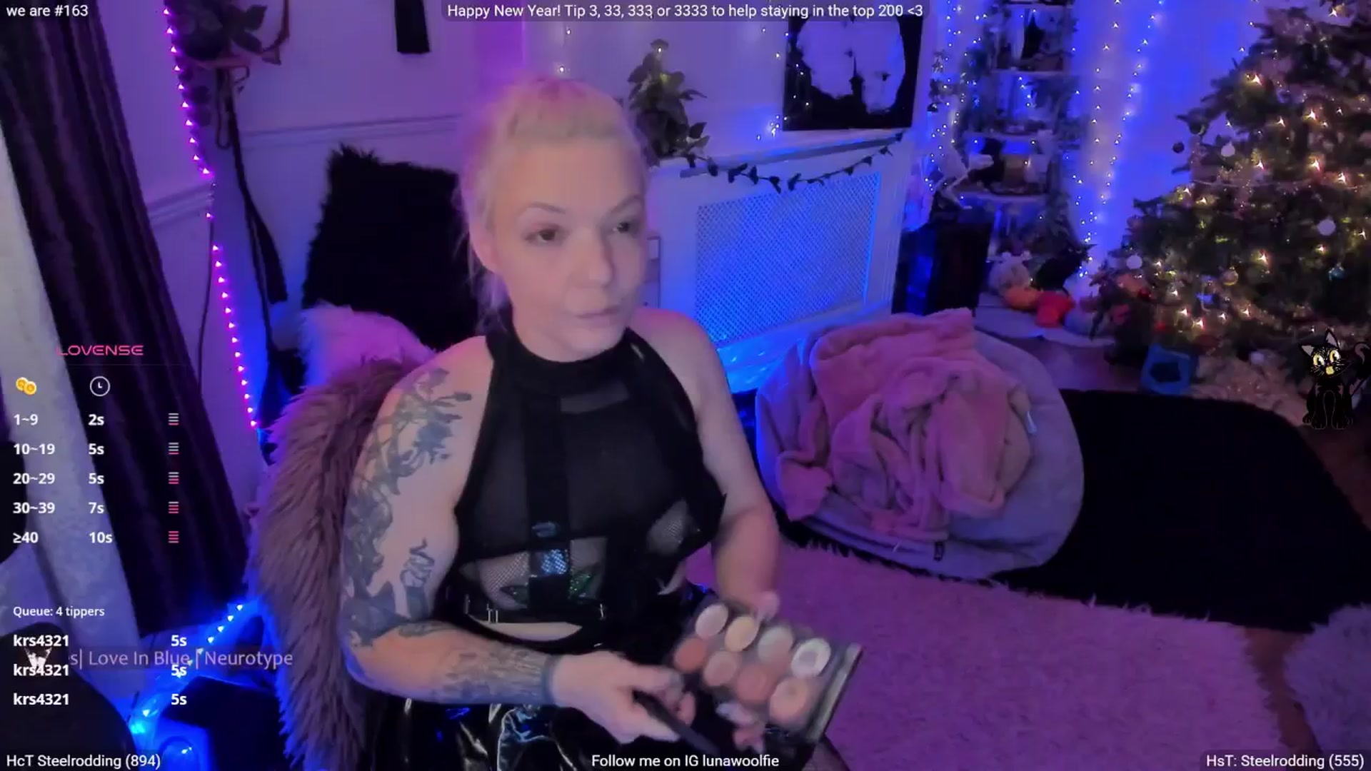 Gallery image thumbnail from LunaWolfie's myfreecams stream on, 01/03/2026, 21:33 image 17 of 20