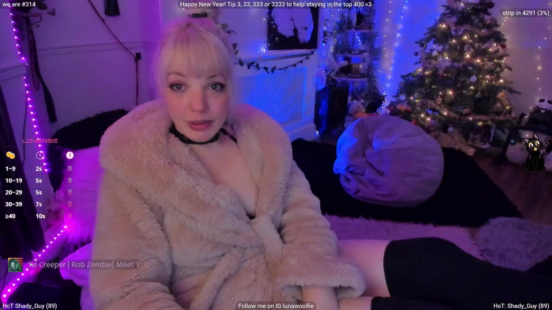 Gallery image thumbnail from LunaWolfie's myfreecams stream on, 01/06/2026, 24:02 image 9 of 20