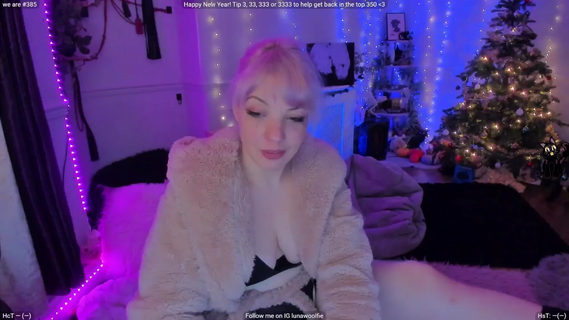 Gallery image thumbnail from LunaWolfie's myfreecams stream on, 01/07/2026, 18:02 image 1 of 20