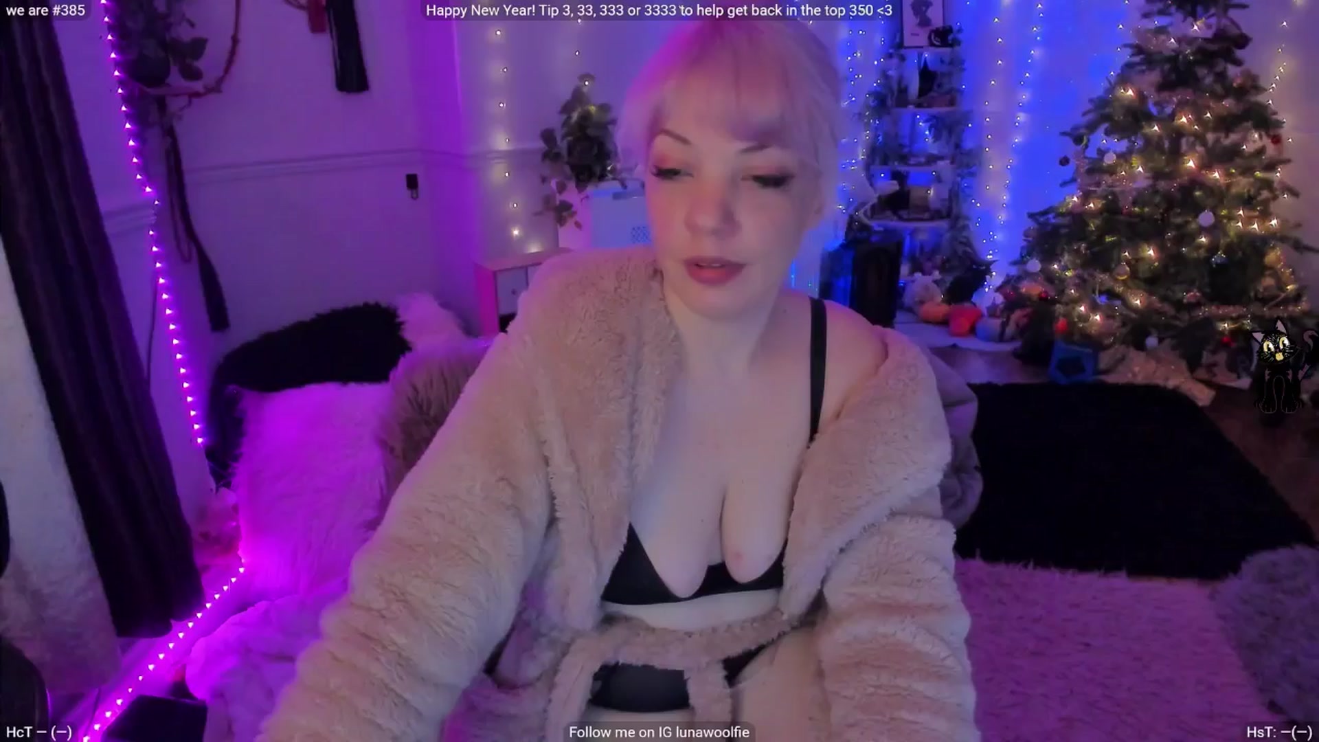 Gallery image thumbnail from LunaWolfie's myfreecams stream on, 01/07/2026, 18:02 image 4 of 20