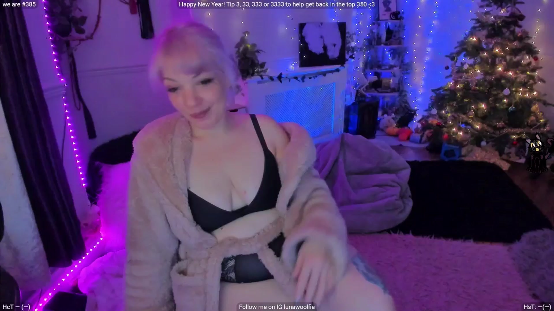 Gallery image thumbnail from LunaWolfie's myfreecams stream on, 01/07/2026, 18:02 image 3 of 20