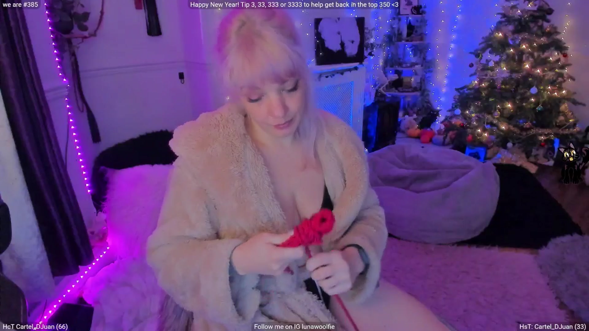 Gallery image thumbnail from LunaWolfie's myfreecams stream on, 01/07/2026, 18:53 image 14 of 20