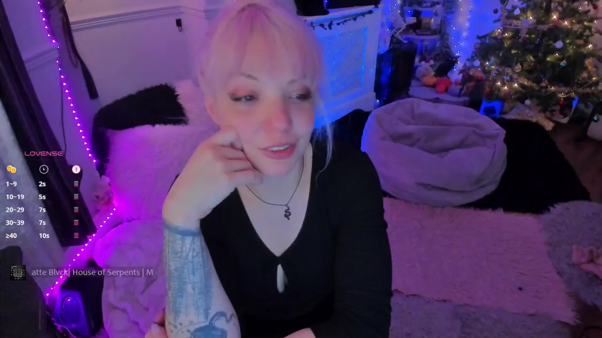 Gallery image thumbnail from LunaWolfie's myfreecams stream on, 01/09/2026, 18:36 image 11 of 20
