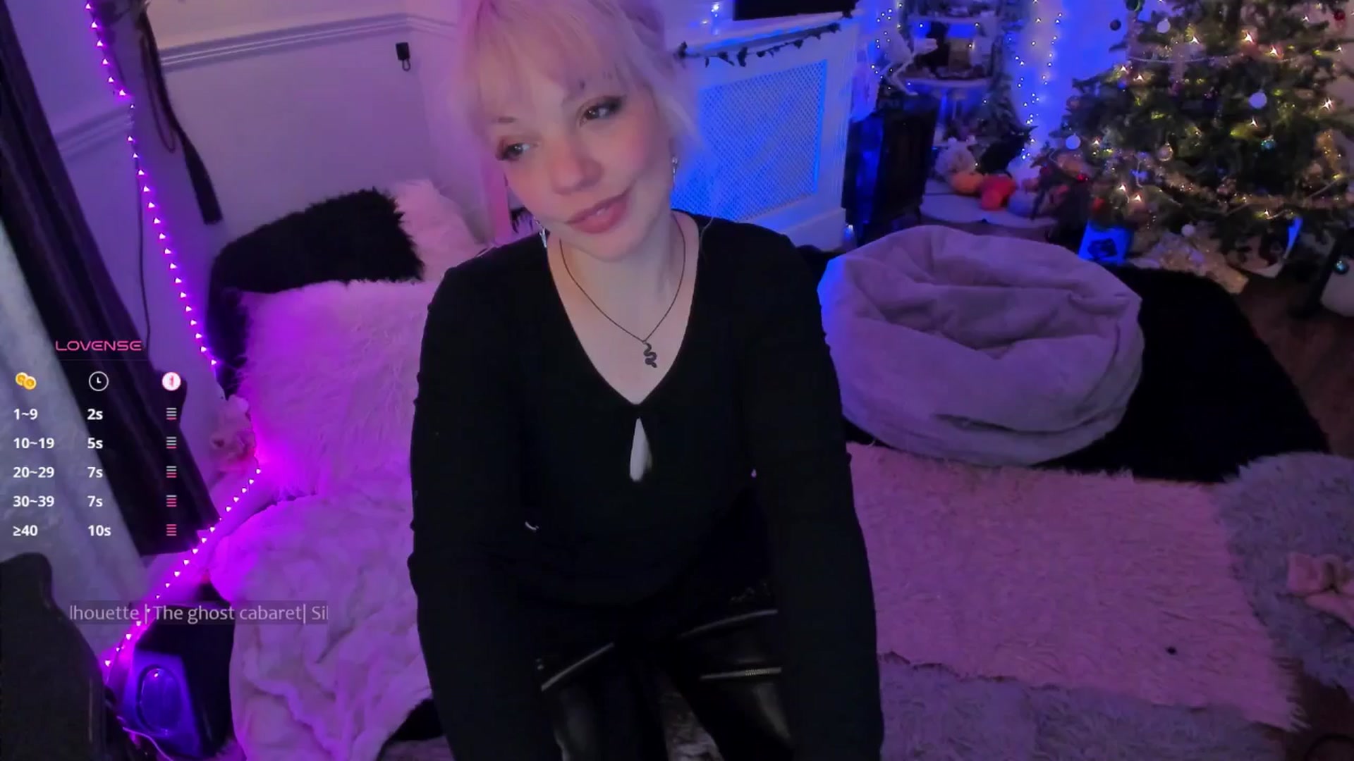 Gallery image thumbnail from LunaWolfie's myfreecams stream on, 01/09/2026, 18:36 image 15 of 20