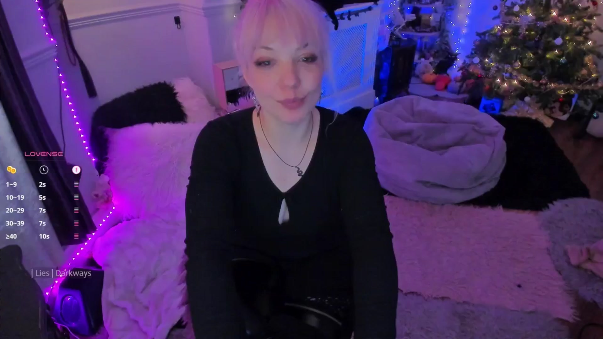 Gallery image thumbnail from LunaWolfie's myfreecams stream on, 01/09/2026, 18:36 image 6 of 20