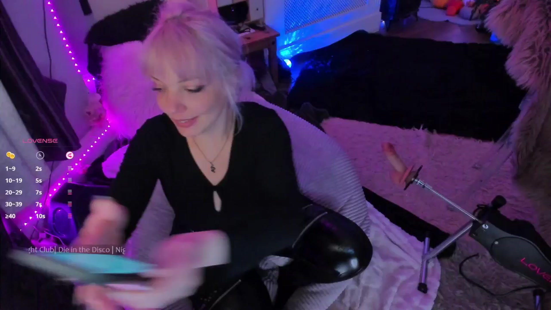 Gallery image thumbnail from LunaWolfie's myfreecams stream on, 01/09/2026, 18:36 image 19 of 20