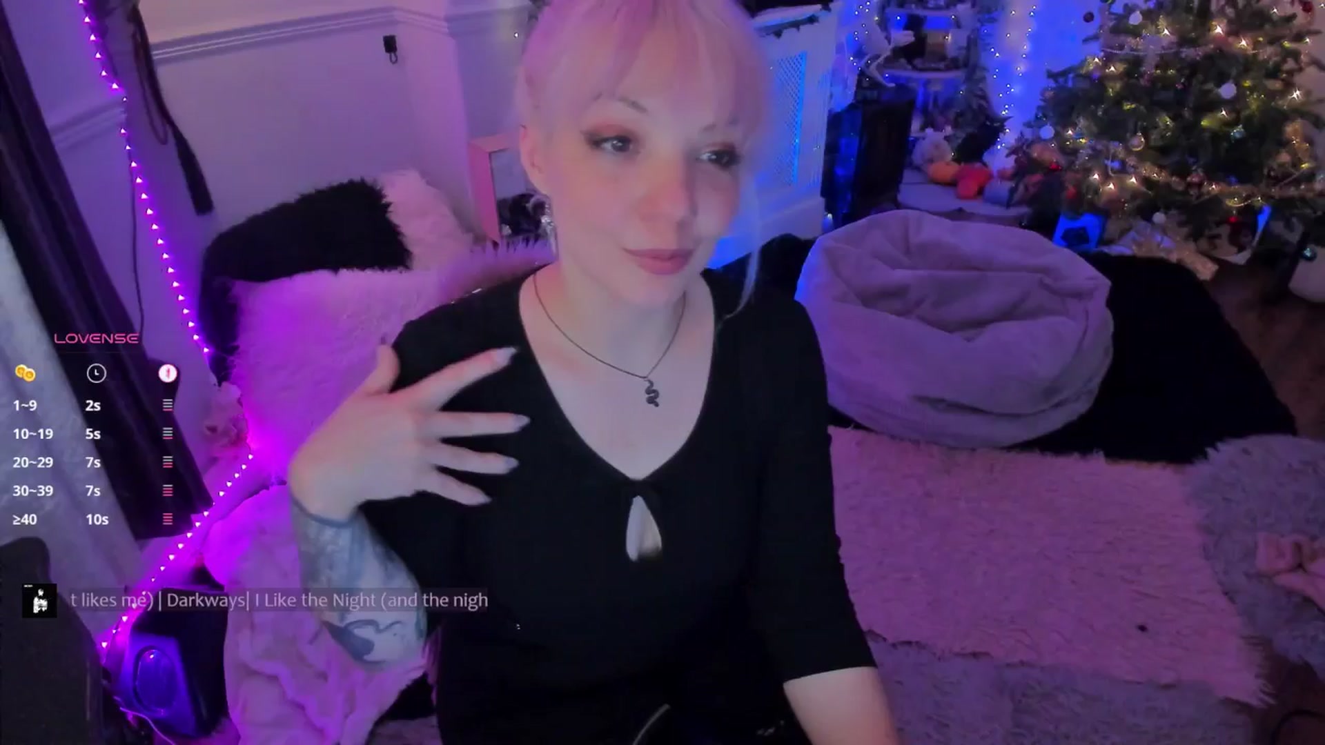 Gallery image thumbnail from LunaWolfie's myfreecams stream on, 01/09/2026, 18:36 image 10 of 20