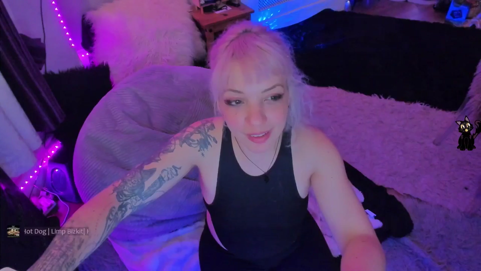 Gallery image thumbnail from LunaWolfie's myfreecams stream on, 01/10/2026, 20:44 image 20 of 20