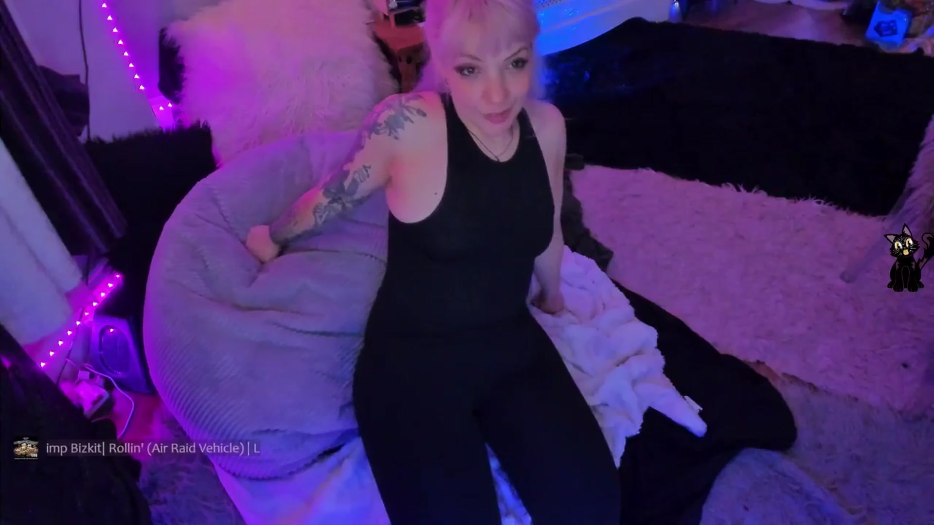 Gallery image thumbnail from LunaWolfie's myfreecams stream on, 01/10/2026, 20:44 image 16 of 20