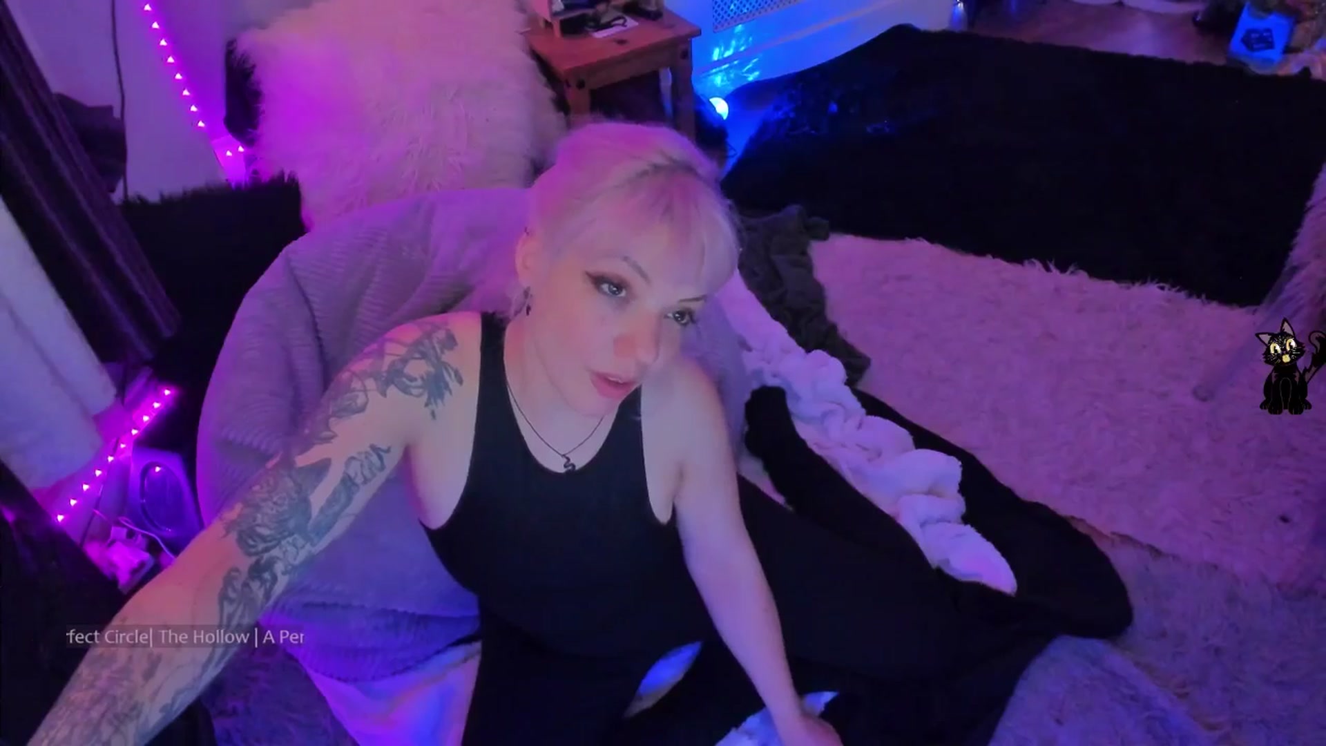Gallery image thumbnail from LunaWolfie's myfreecams stream on, 01/10/2026, 20:44 image 17 of 20
