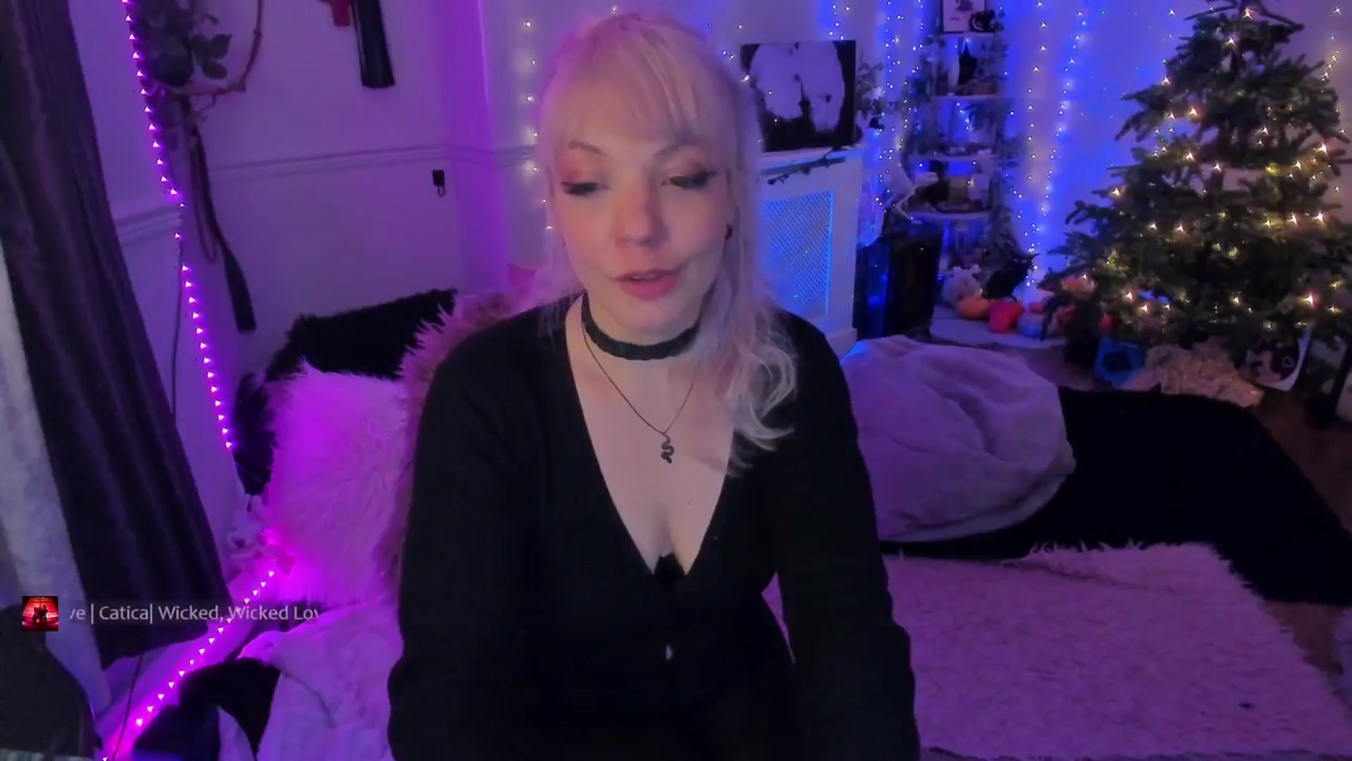 Gallery image thumbnail from LunaWolfie's myfreecams stream on, 01/13/2026, 22:34 image 3 of 20