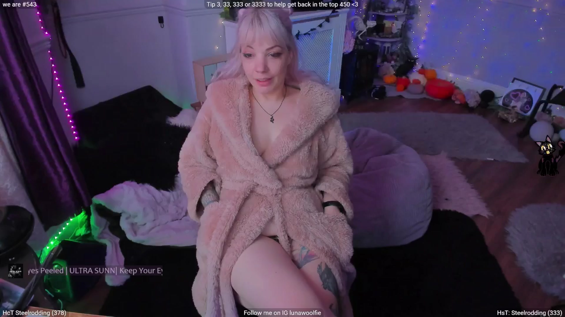 Gallery image thumbnail from LunaWolfie's myfreecams stream on, 01/29/2026, 15:10 image 18 of 20