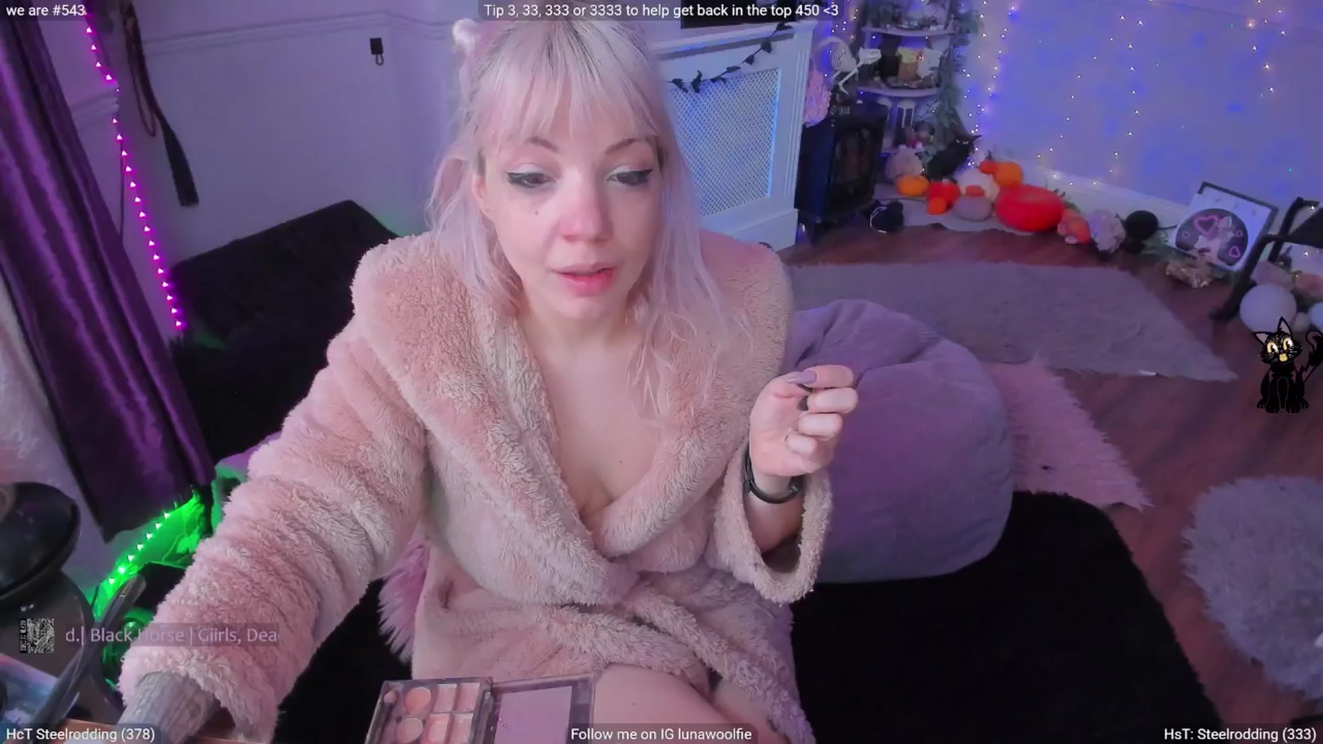 Gallery image thumbnail from LunaWolfie's myfreecams stream on, 01/29/2026, 15:10 image 17 of 20