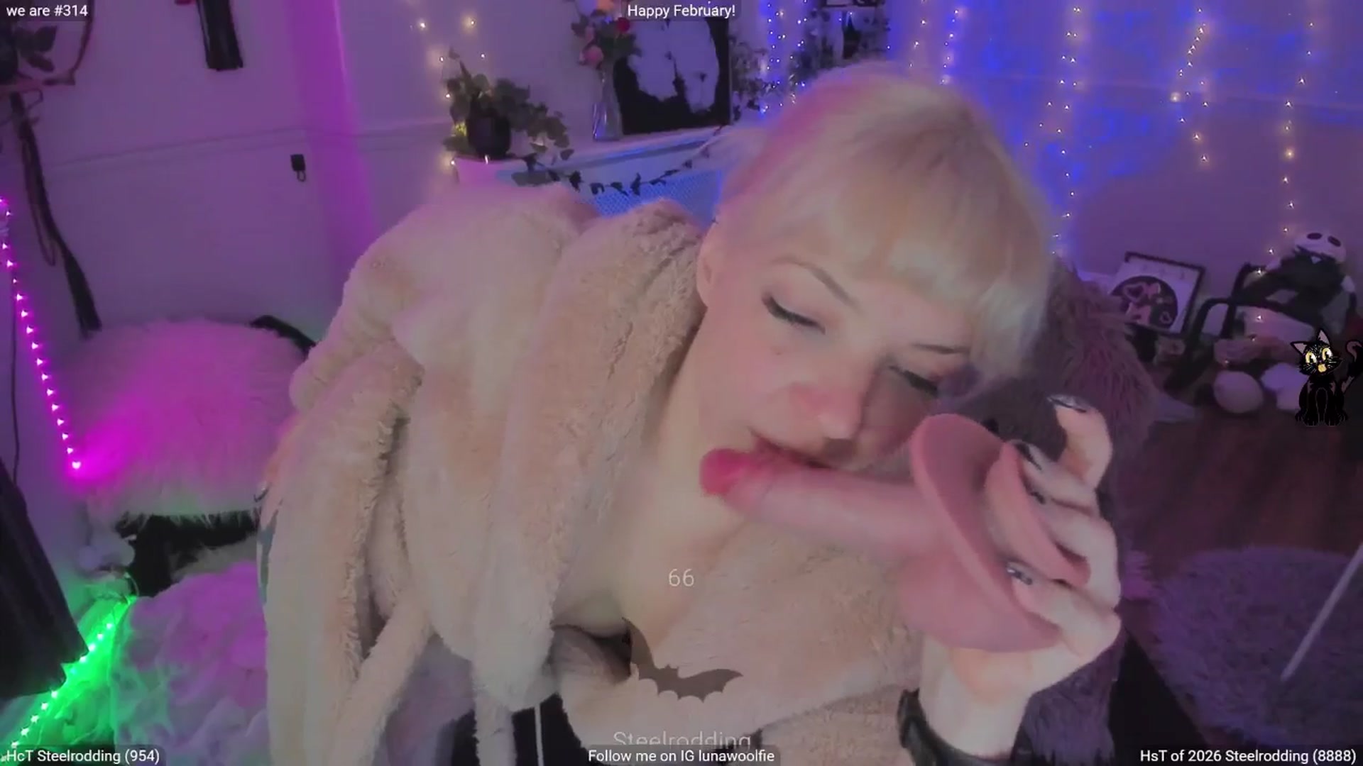 Gallery image thumbnail from LunaWolfie's myfreecams stream on, 02/07/2026, 20:06 image 3 of 20