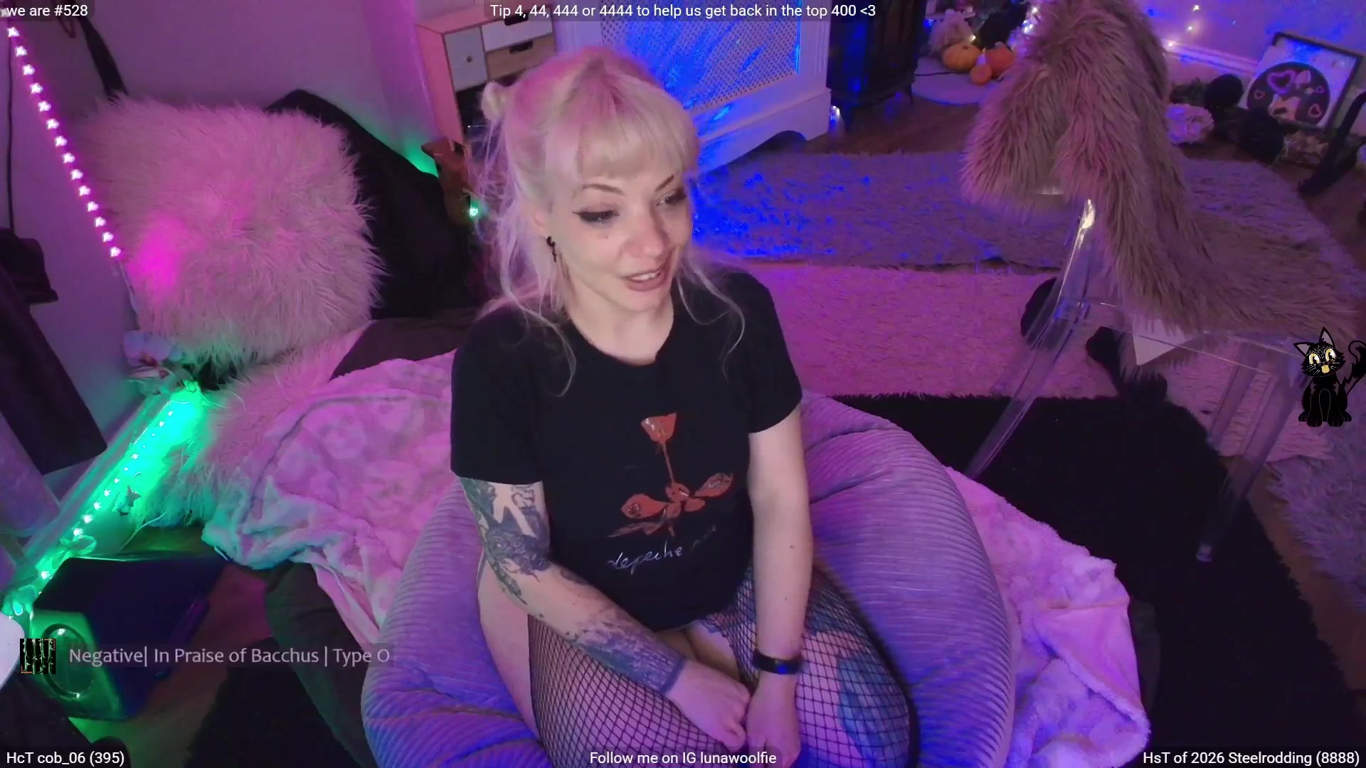 Gallery image thumbnail from LunaWolfie's myfreecams stream on, 02/12/2026, 19:31 image 15 of 20