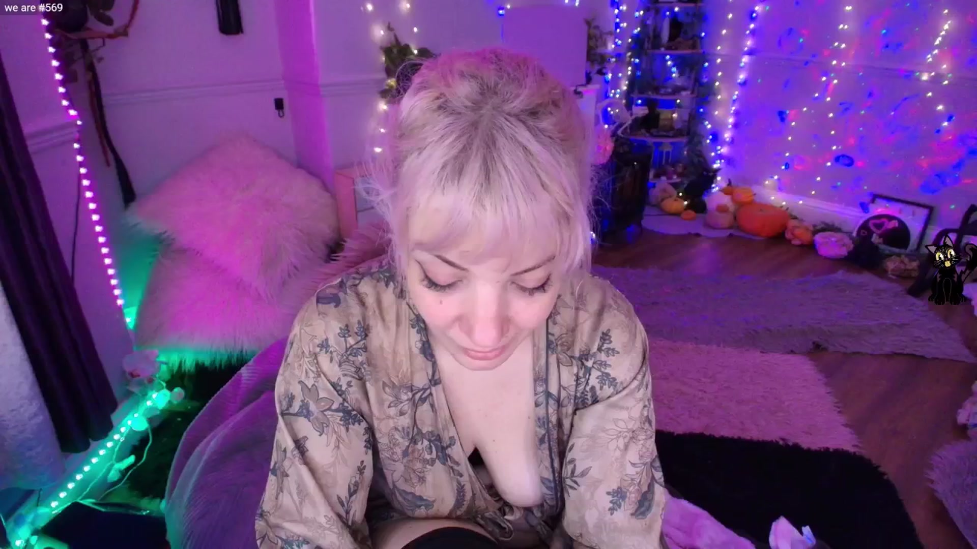 Gallery image thumbnail from LunaWolfie's myfreecams stream on, 02/21/2026, 17:41 image 9 of 20