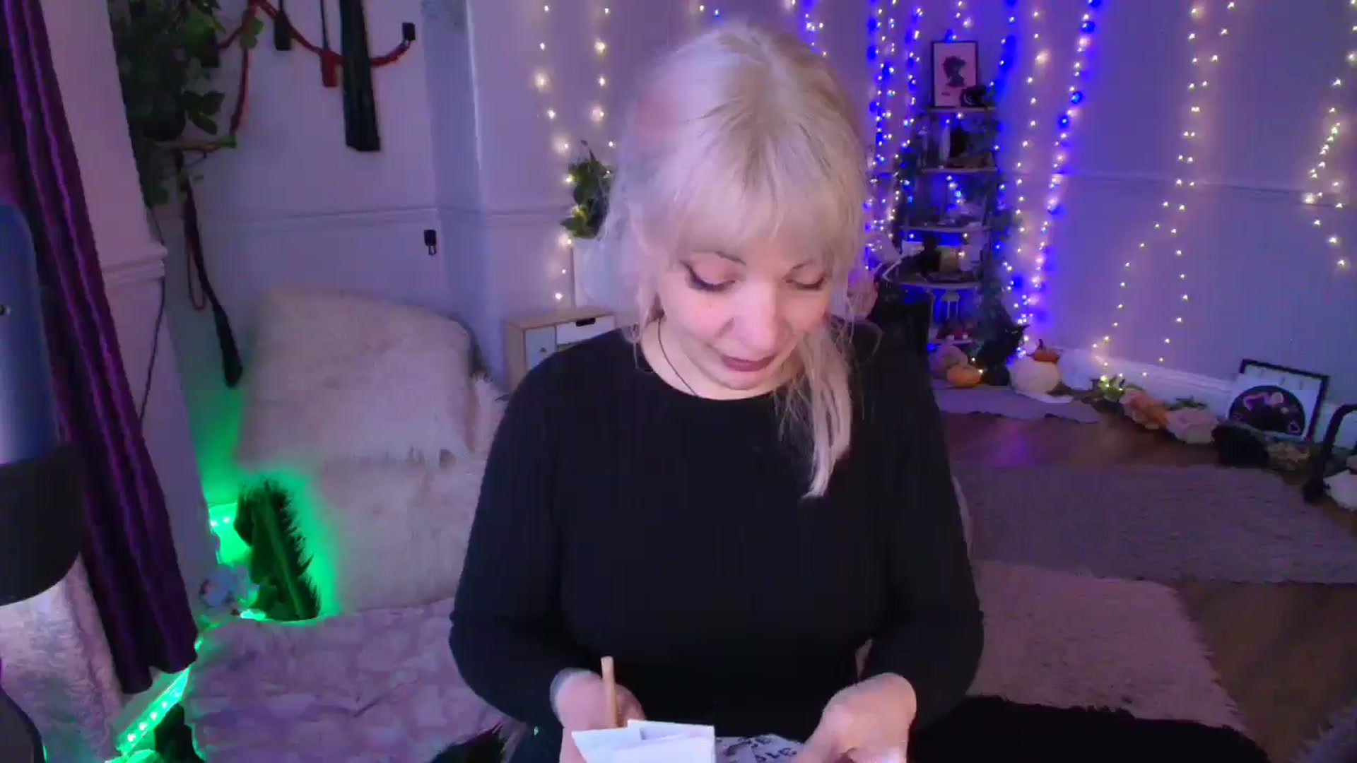 Gallery image thumbnail from LunaWolfie's myfreecams stream on, 03/17/2026, 19:30 image 5 of 20